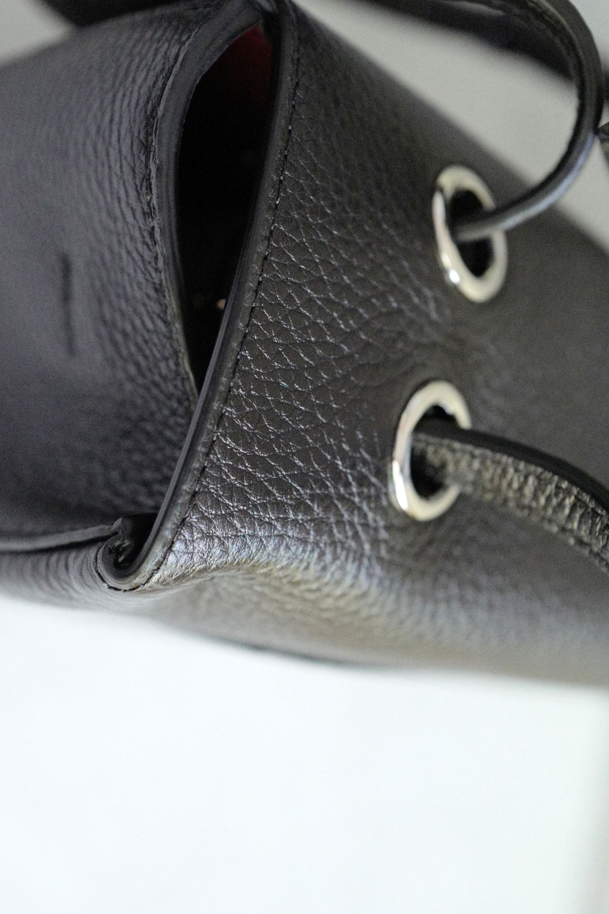 NEW Chanel 26S Maxi 32 Flapbag Black Grained Calfskin Silver Hardware