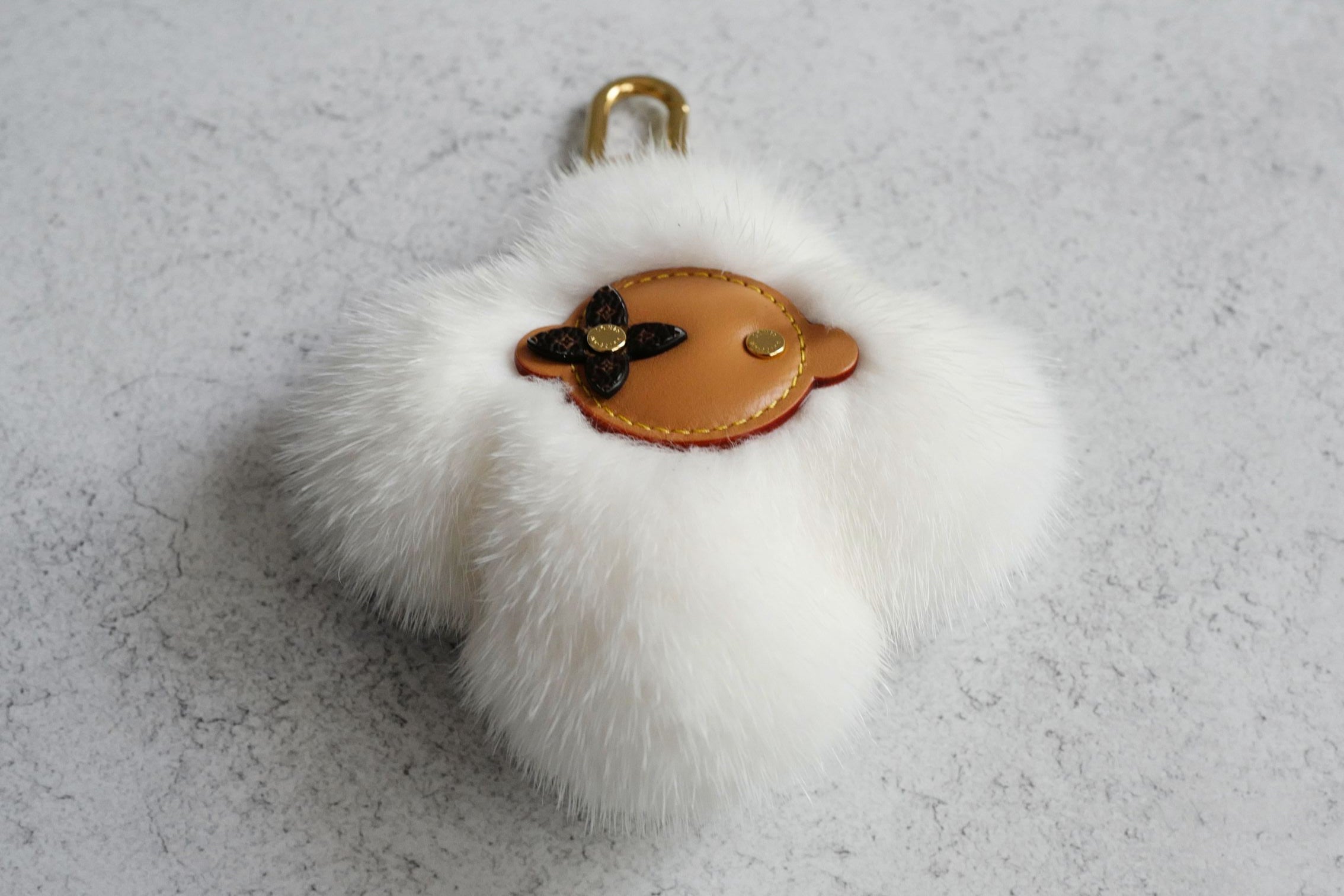 Louis Vuitton Vivienne Fur Key Holder White Mink Fur Leather Gold Hardware