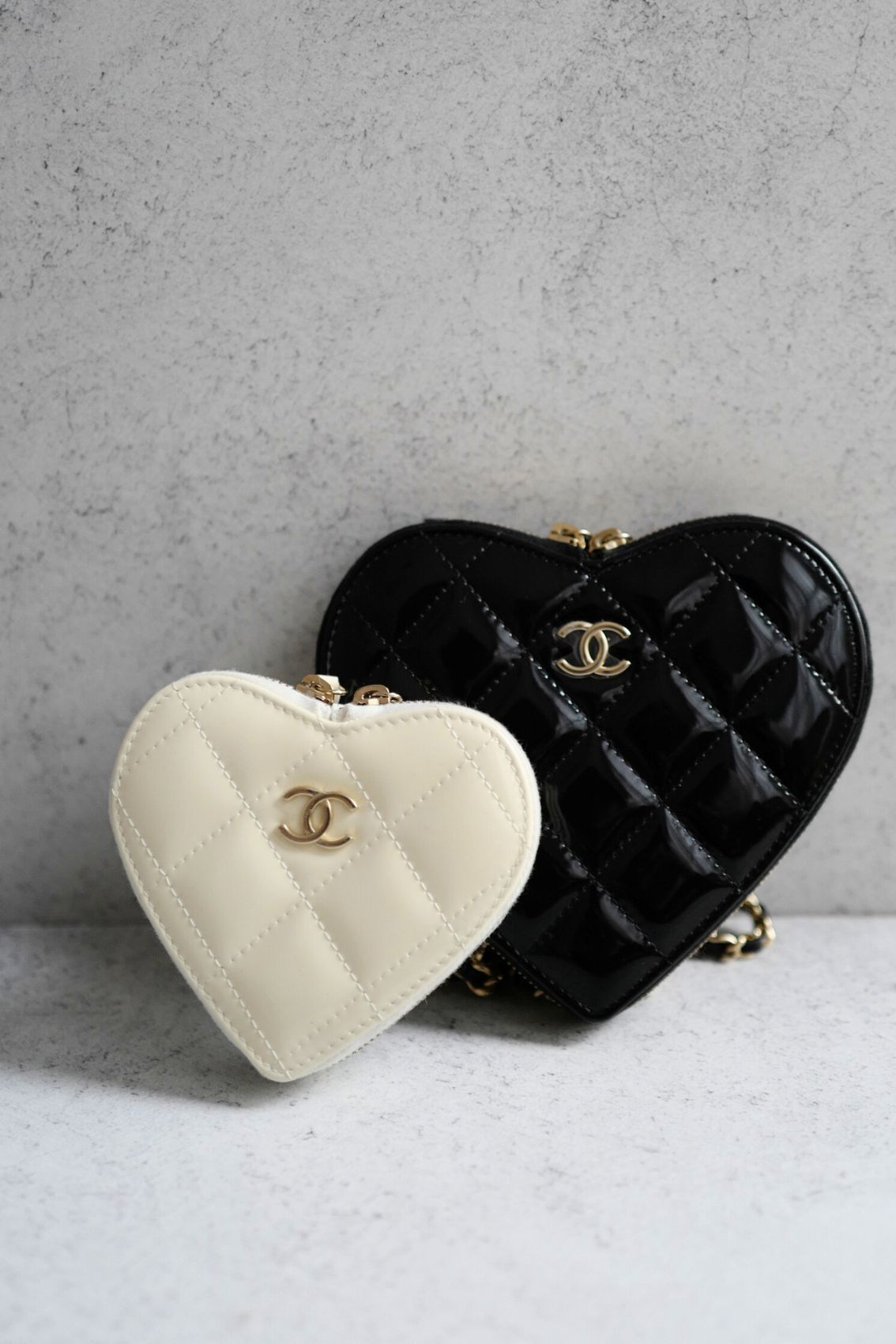 CHANEL 23P Patent Calfskin Quilted CC Heart Clutch With Gold Hardware BNIB Limited Edition