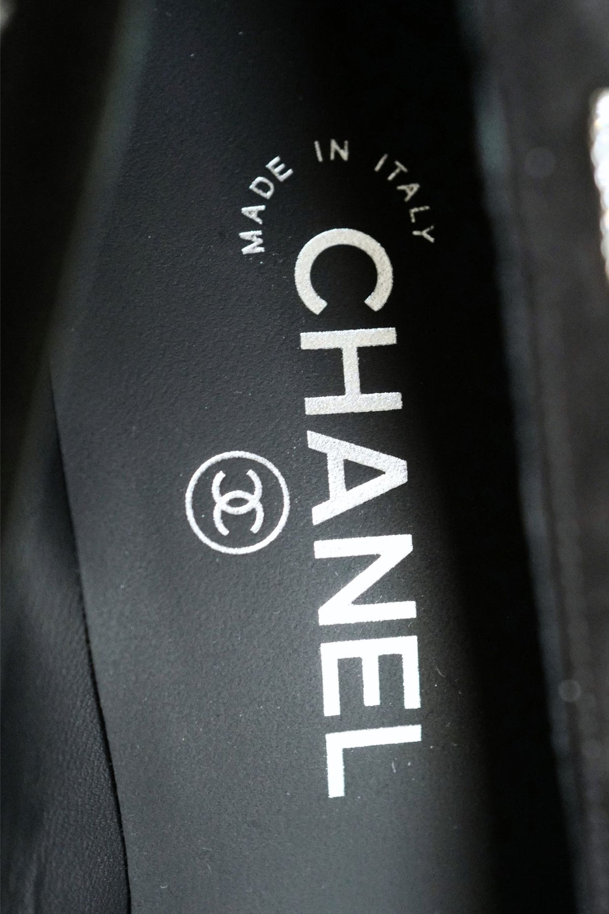 Chanel 26A Metiers d'Art Pumps Suede Kidskin Strass Black & Silver Size 37.5