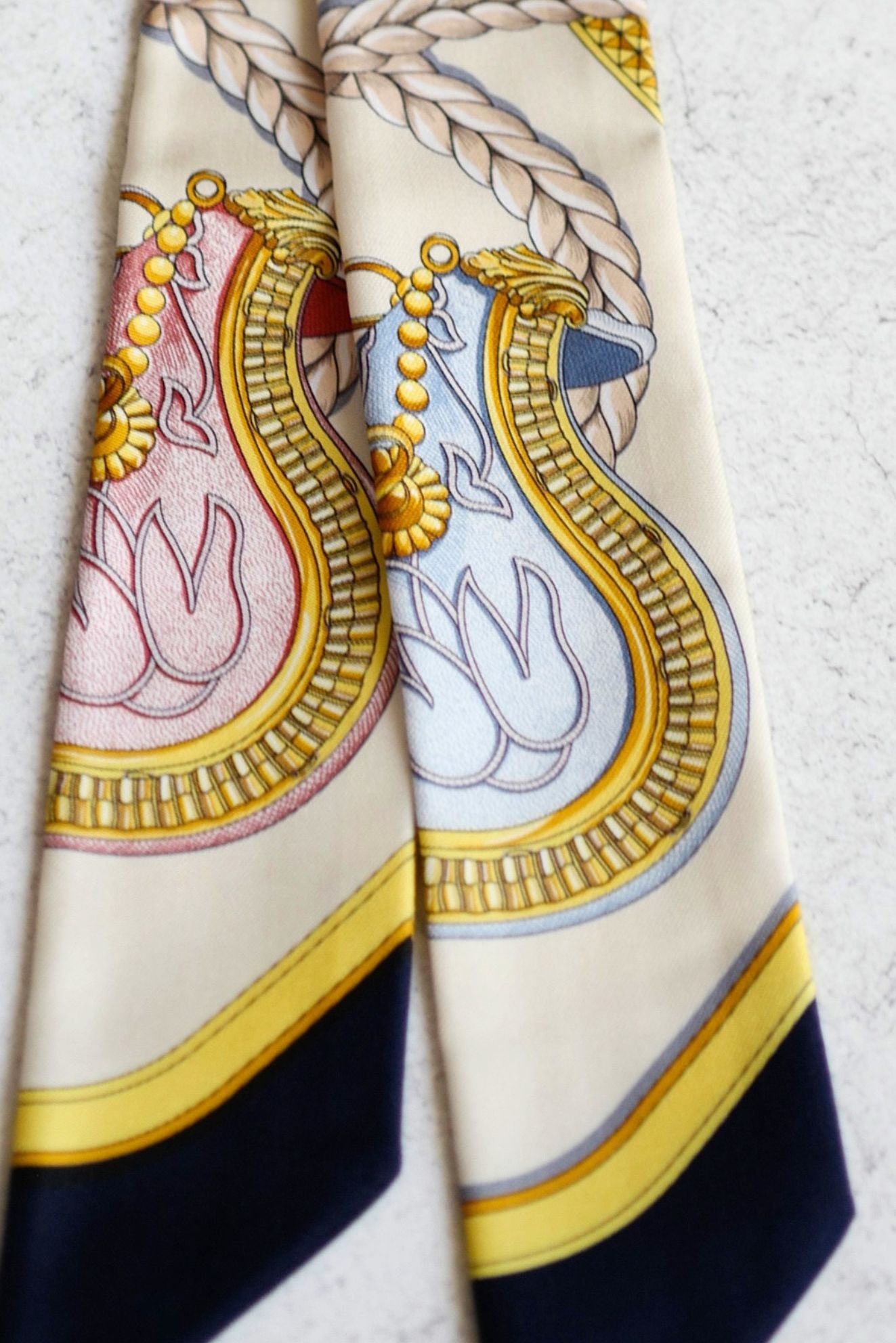 Hermès Twilly Grand Apparat Scarf Ivoire Marine Rose 100% Silk Twill