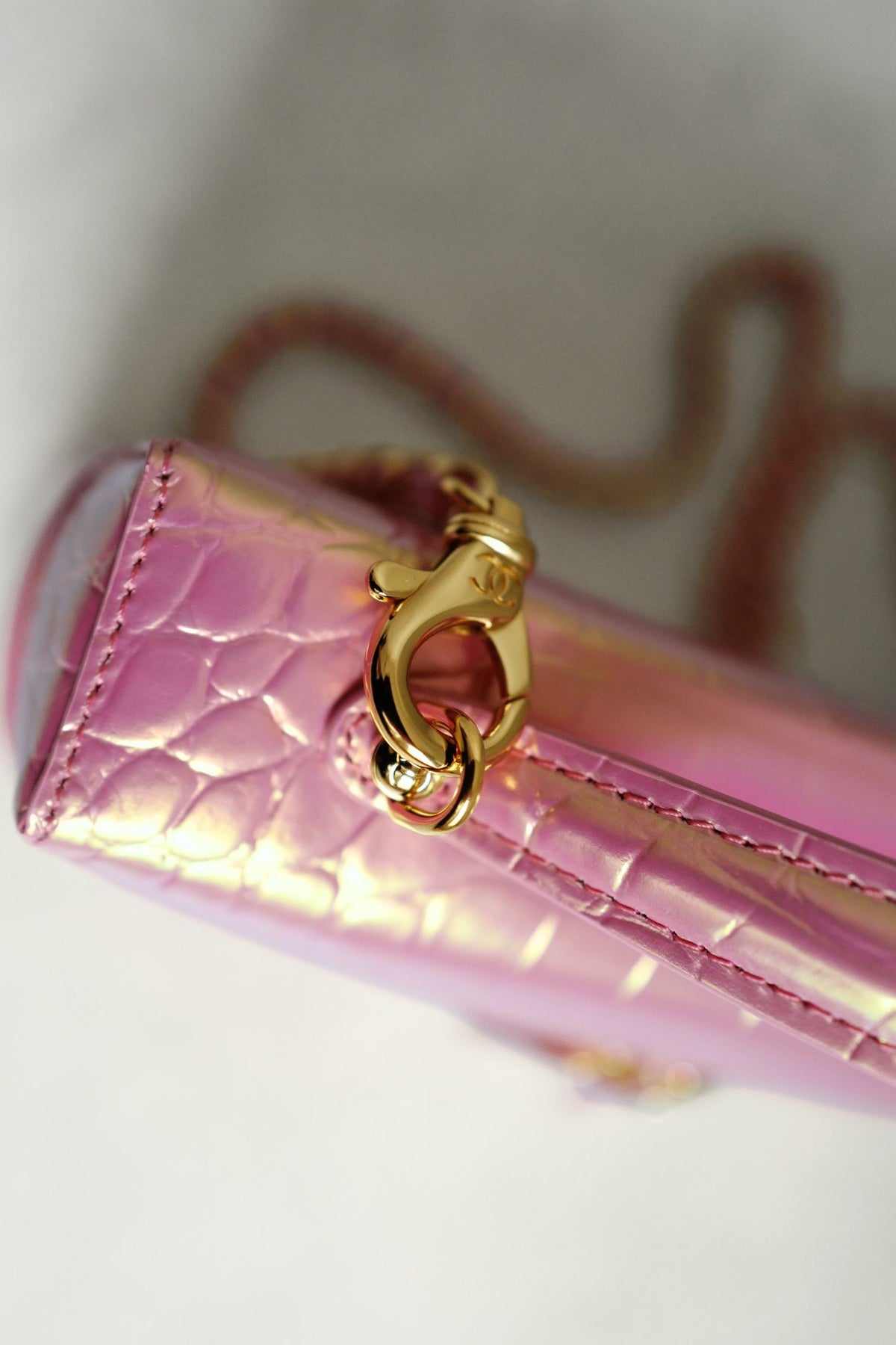 NEW Chanel 26K Vanity with Chain Rose Crocodile Embossed Calfskin Leather GHW
