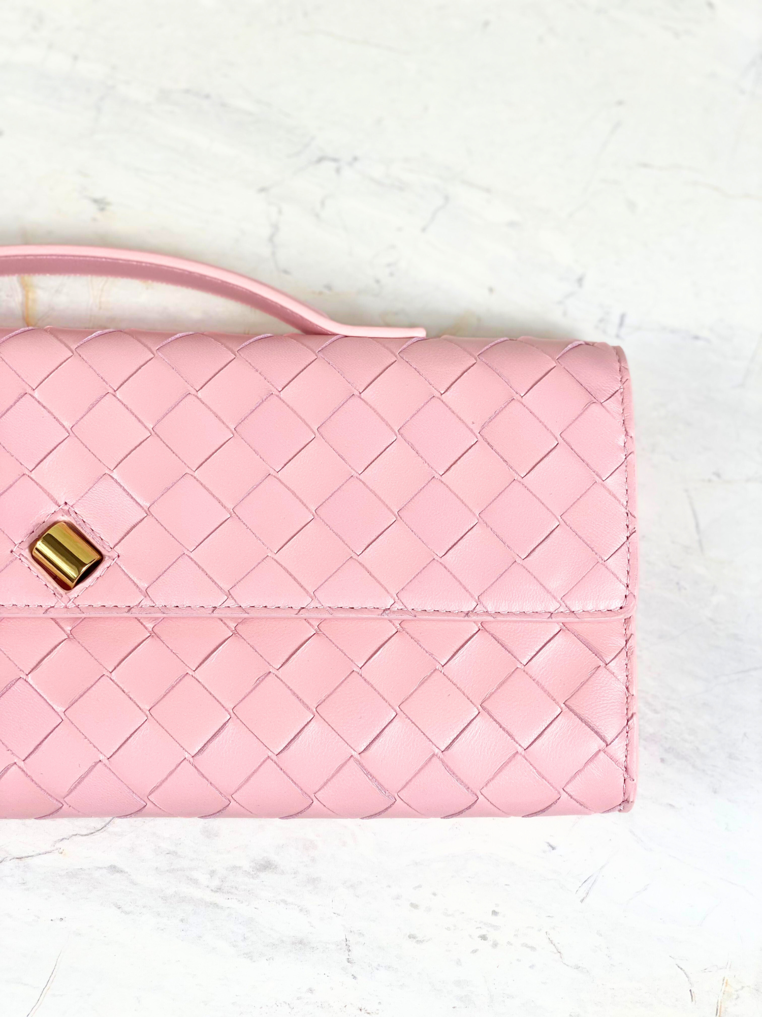 New Bottega Veneta Andiamo Clutch with Handle in Rose