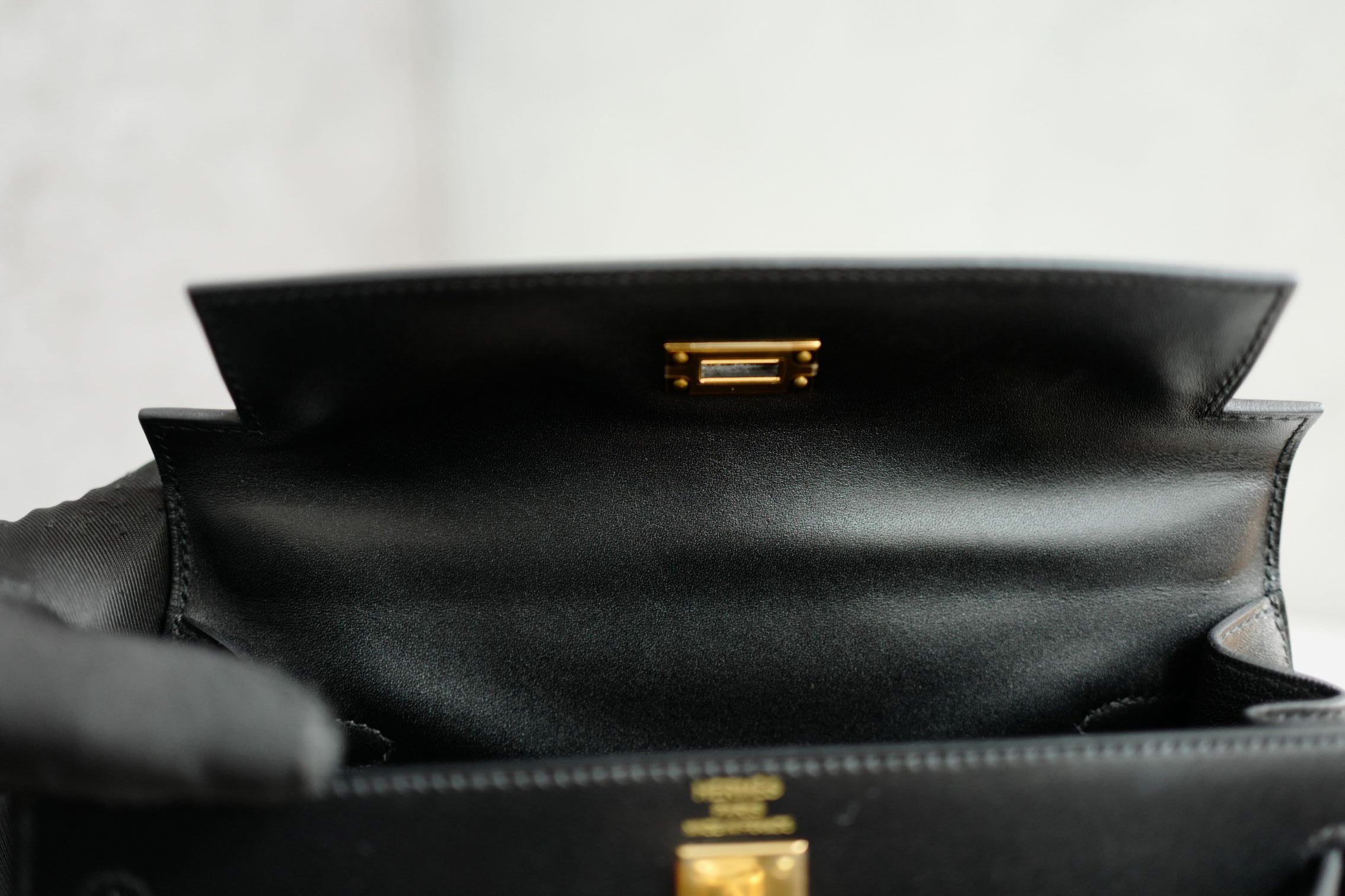 Hermes Kelly 25 Black Tadelakh Sellier Gold HW Complete Original Receipt NEW