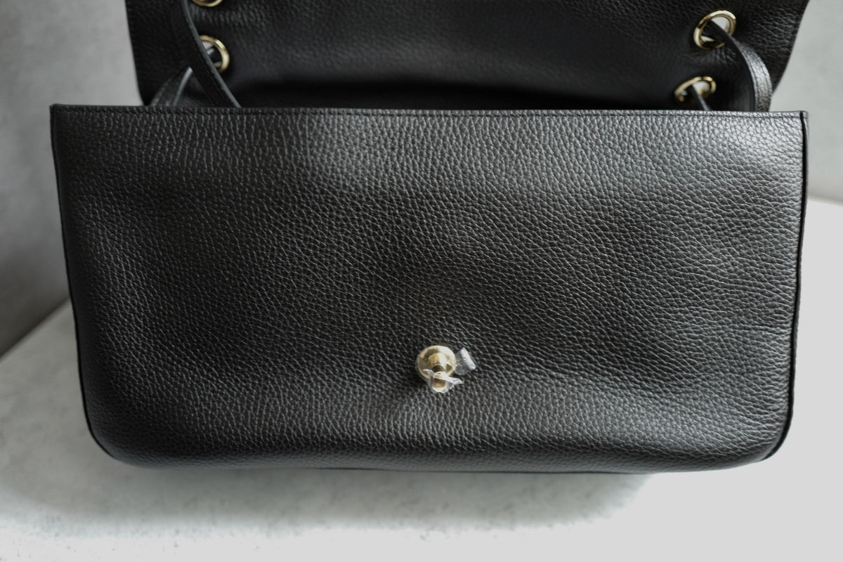 NEW Chanel 26S Maxi 32 Flapbag Black Grained Calfskin Gold Hardware