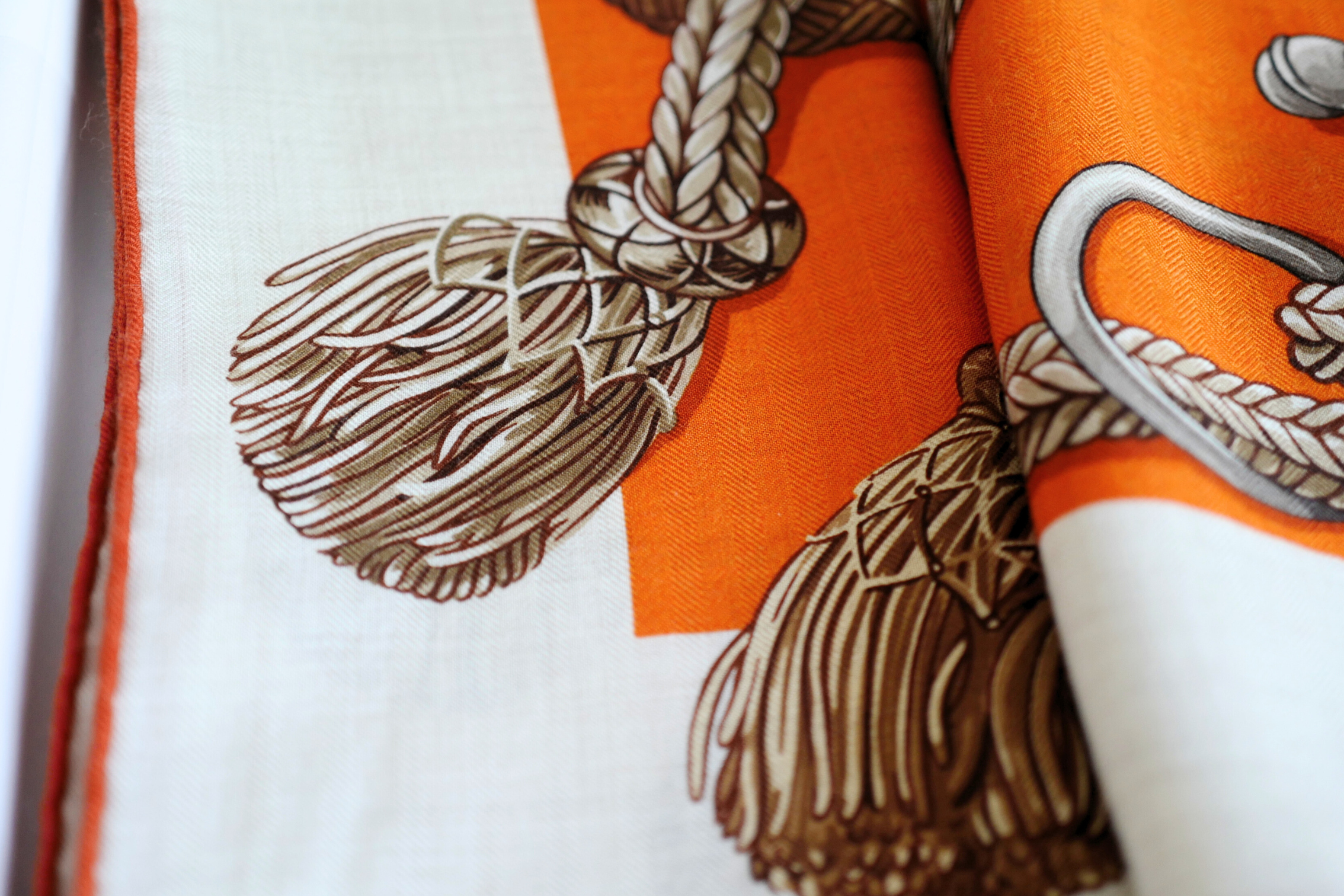 Hermès Palefroi Shawl 140 Cashmere Silk – Naturel / Orange Cuit / Cannelle