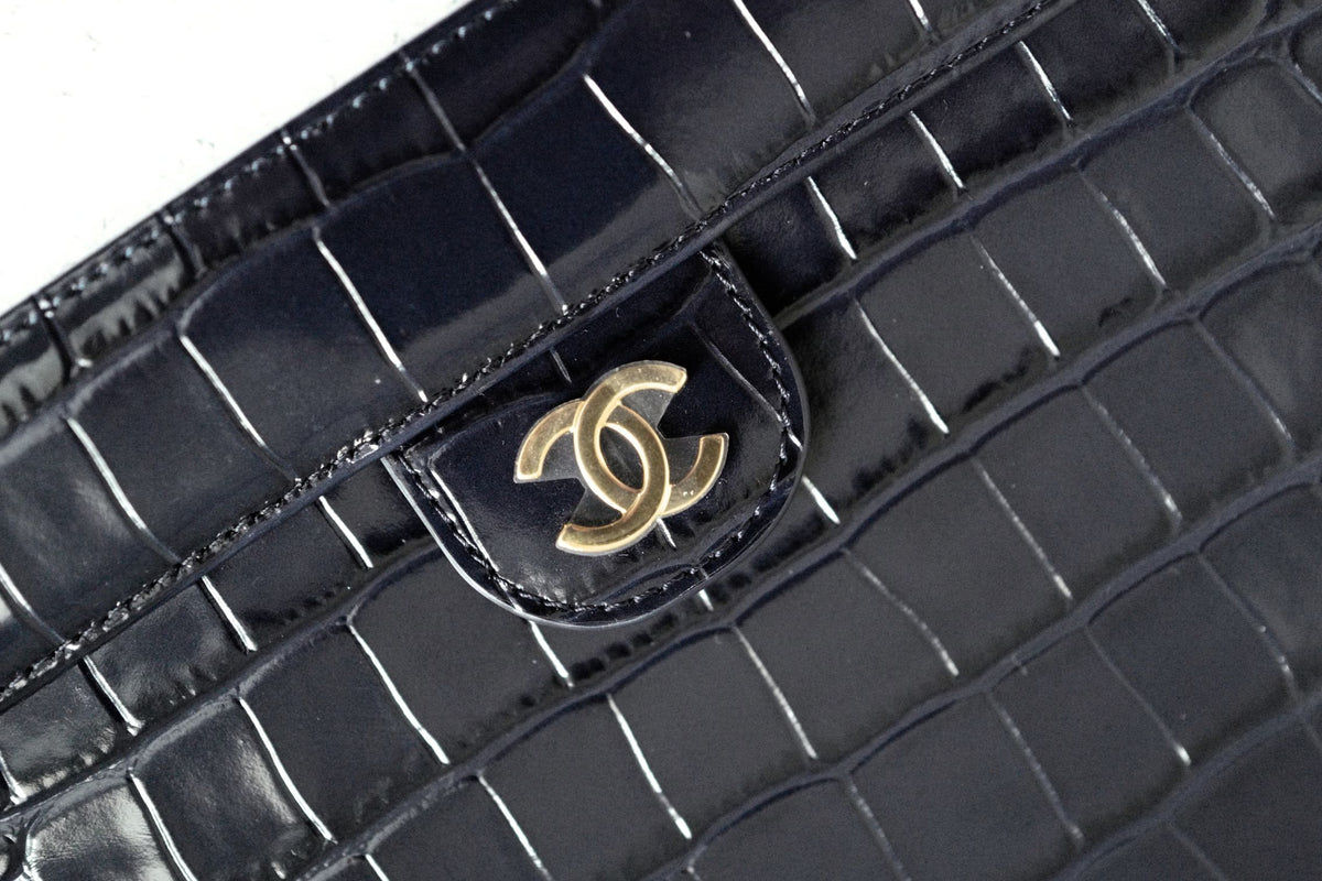 NEW Chanel 26K Clutch Navy Blue Crocodile Embossed Calfskin Leather GHW
