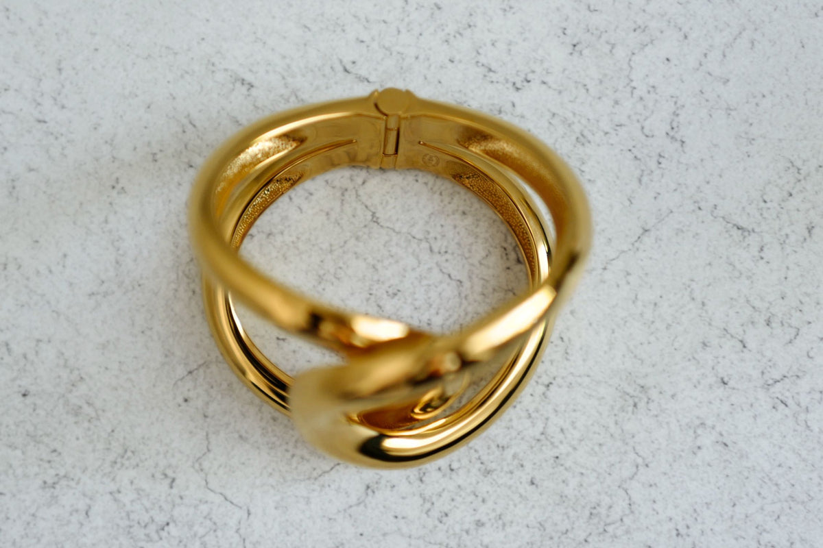 NEW Chanel 26K Cuff Bracelet Metal Gold Interlocking CC Logo