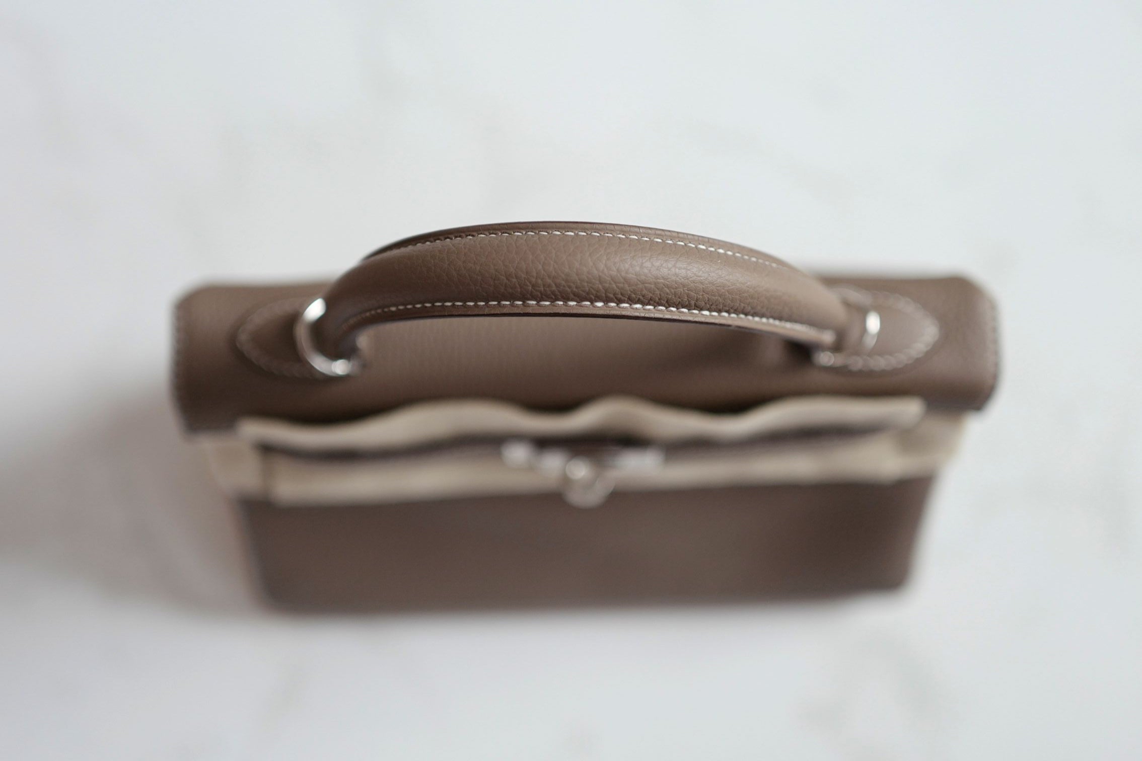 BNIB Hermes Kelly 25 Etoupe Togo Palladium Hardware G Stamp 2026