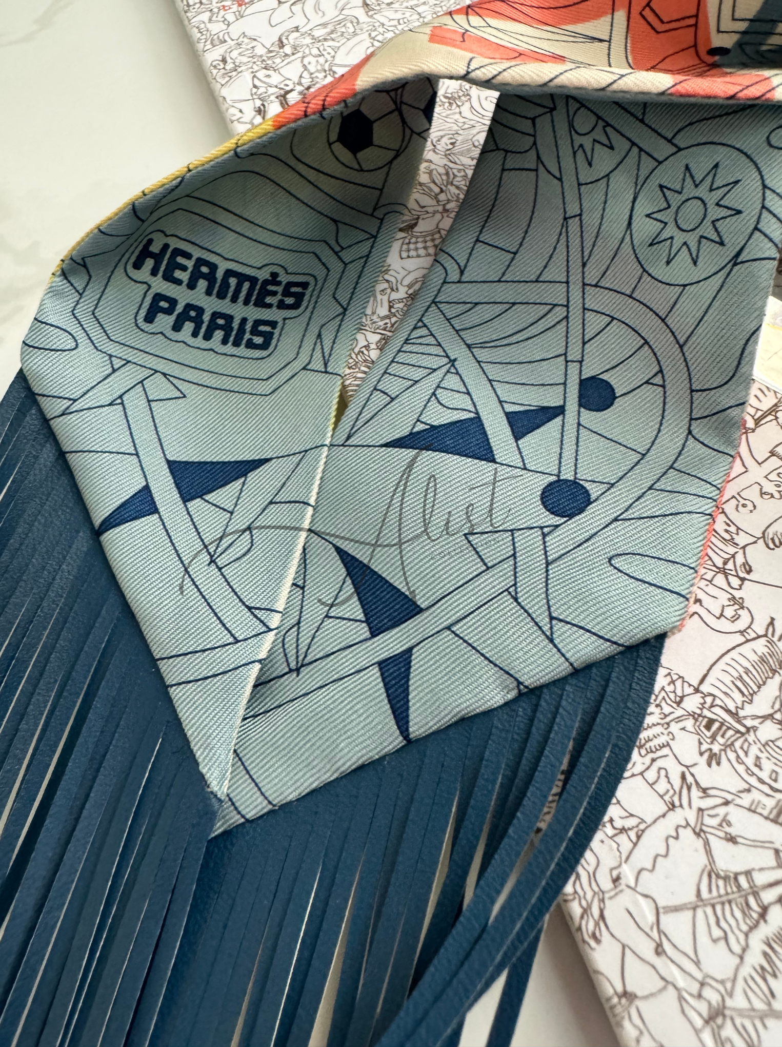 BNIB Limited edition Hermes Odyssey U bloc twilly fringe SR bleu/rose/vert
