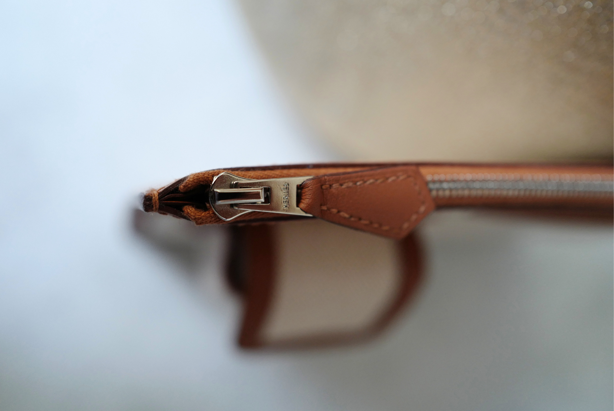 BNIB Hermès H Swift Canvas Cargo Travel Pouch in Ecru-Gold with Palladium HW