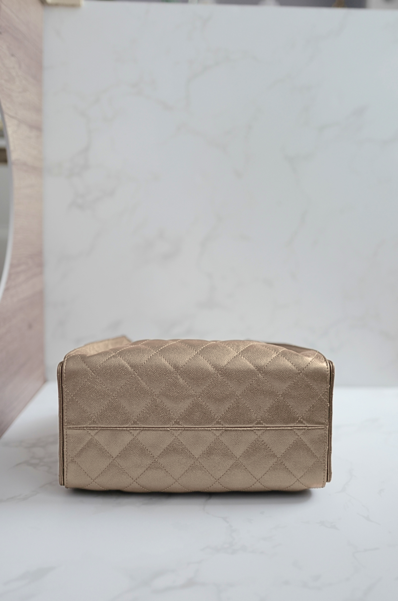 NEW CHANEL Spring-Summer 2025 25S Small Hobo Bag Metallic Grained Calfskin Bronze