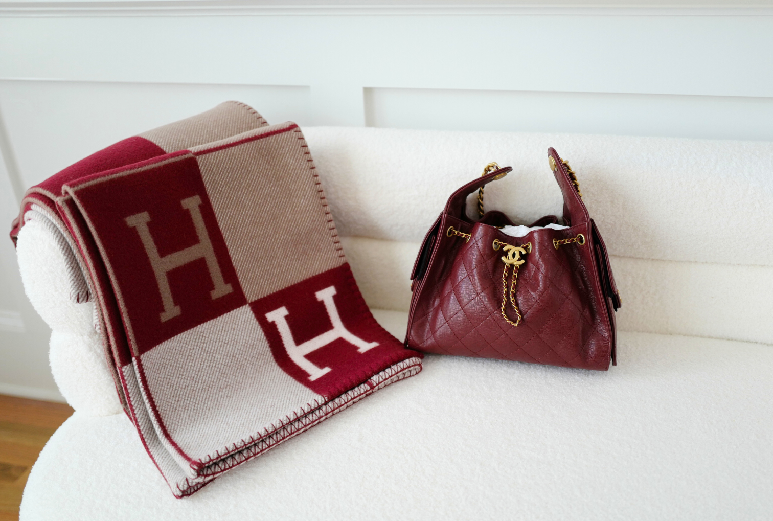 NEW HERMÈS Avalon III Throw Blanket Ecru / Rouge H Wool Cashmere