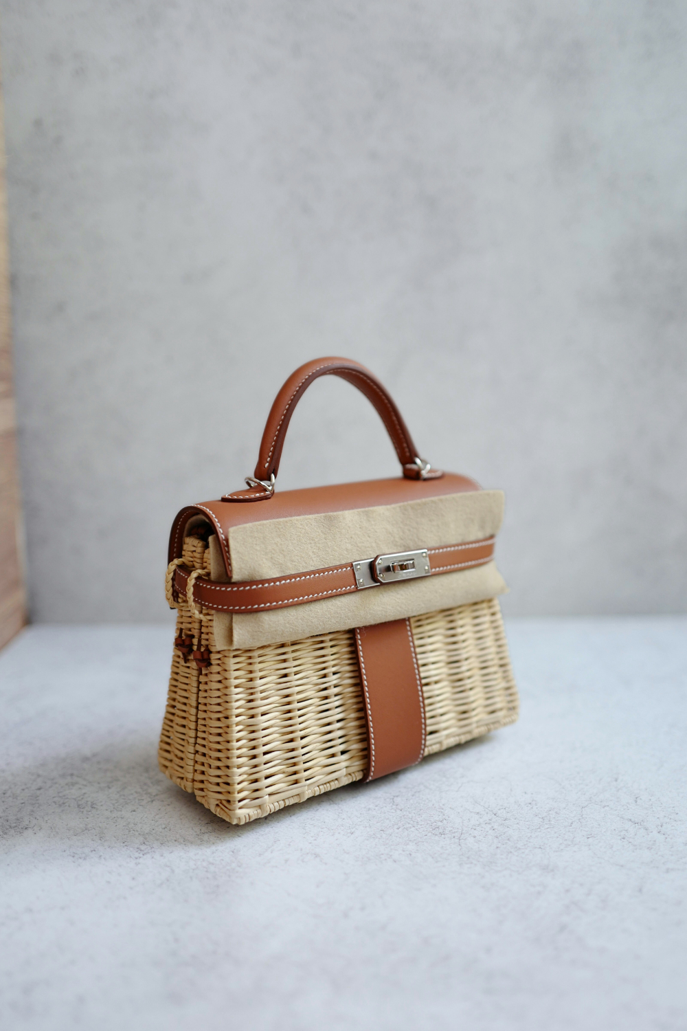 BNIB Hermes Mini Kelly Picnic Gold w Palladium Hardware Complete W Receipt