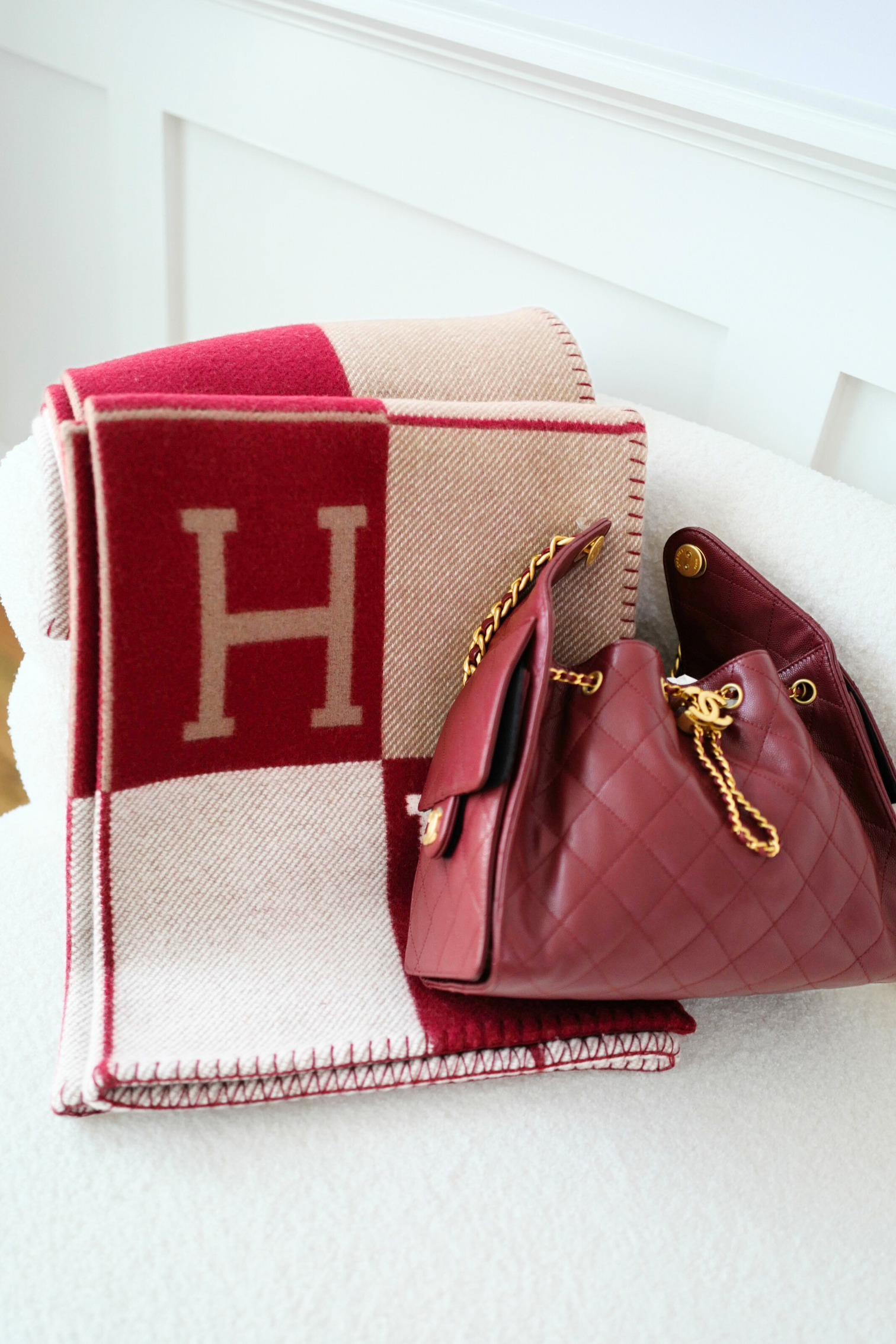 NEW HERMÈS Avalon III Throw Blanket Ecru / Rouge H Wool Cashmere