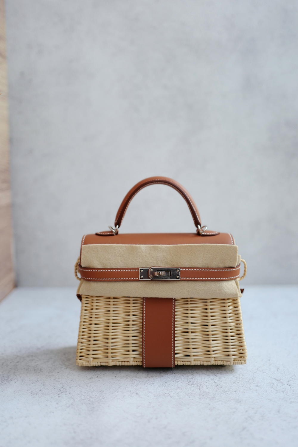 BNIB Hermes Mini Kelly Picnic Gold w Palladium Hardware Complete W Receipt