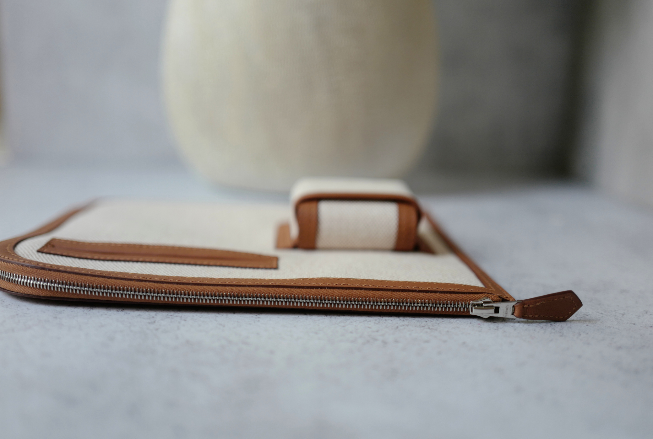 BNIB Hermès H Swift Canvas Cargo Travel Pouch in Ecru-Gold with Palladium HW
