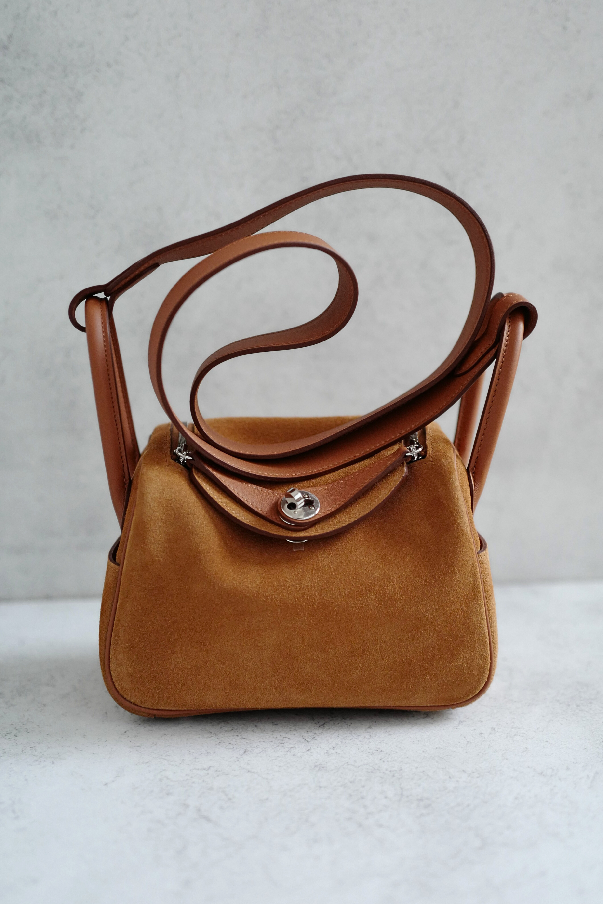 Hermès Mini Lindy II Gold Chamois Swift & Grizzly Leather with PHW K Stamp (2025)