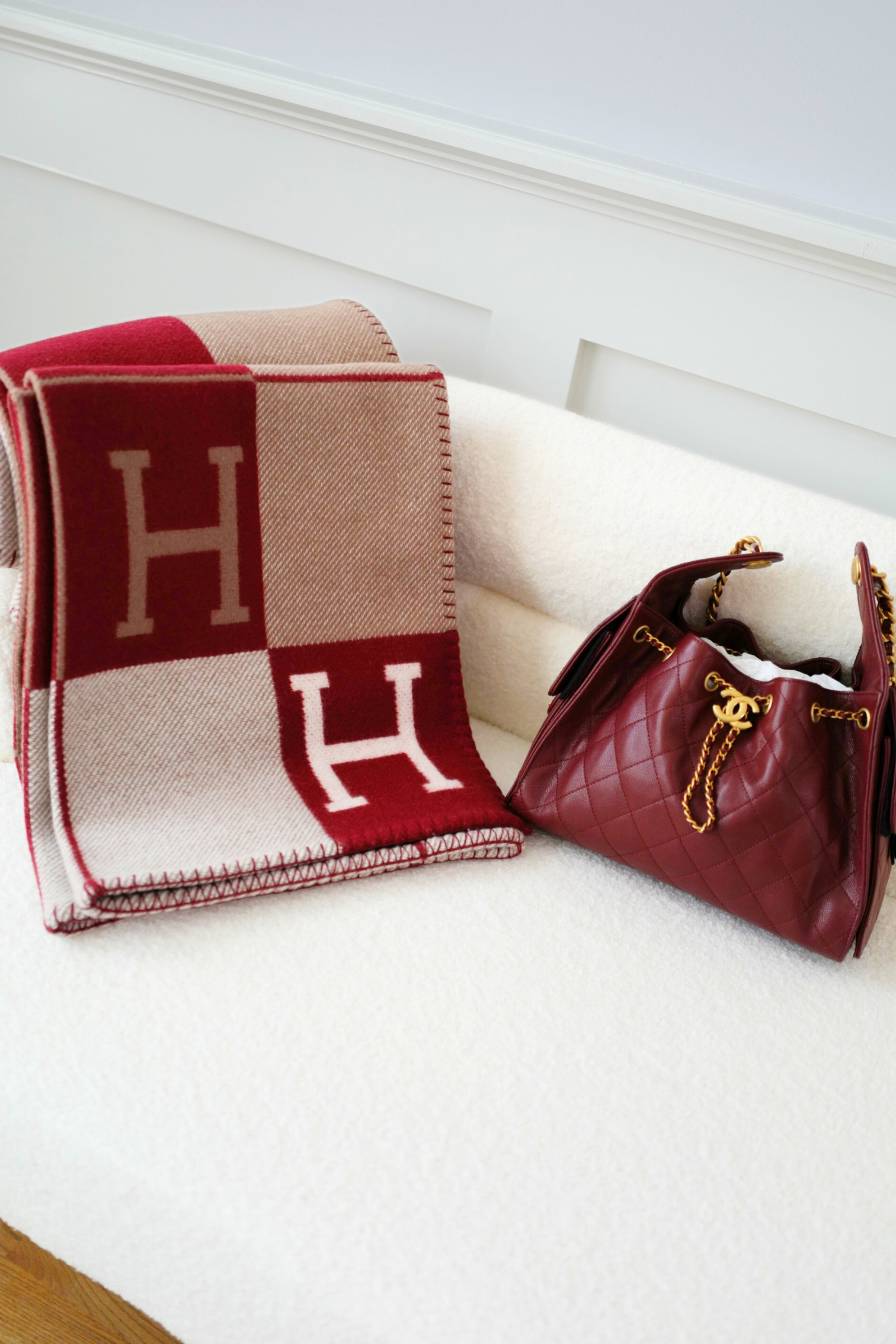 NEW HERMÈS Avalon III Throw Blanket Ecru / Rouge H Wool Cashmere