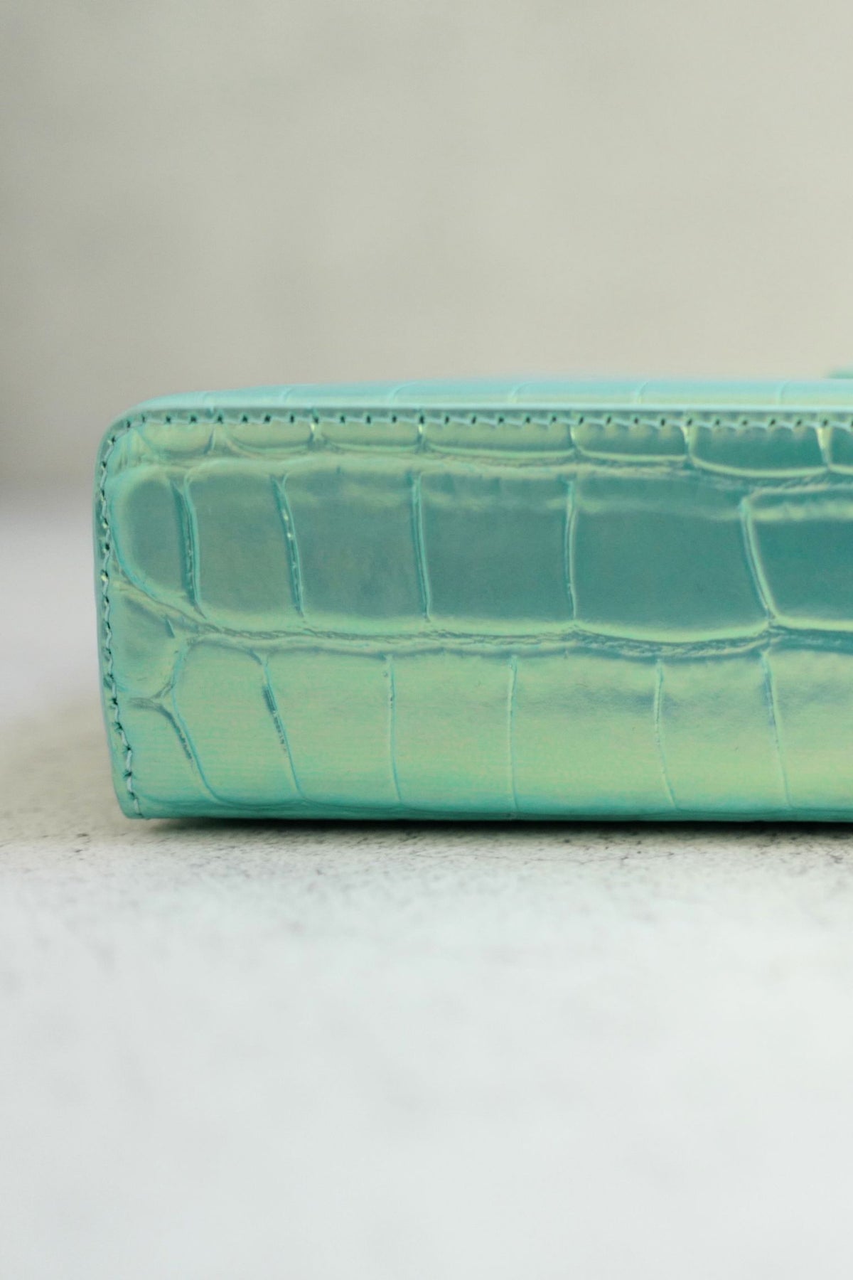 NEW Chanel 26K Vanity with Chain Turquoise Croc Embossed Iridescent Calfskin GHW