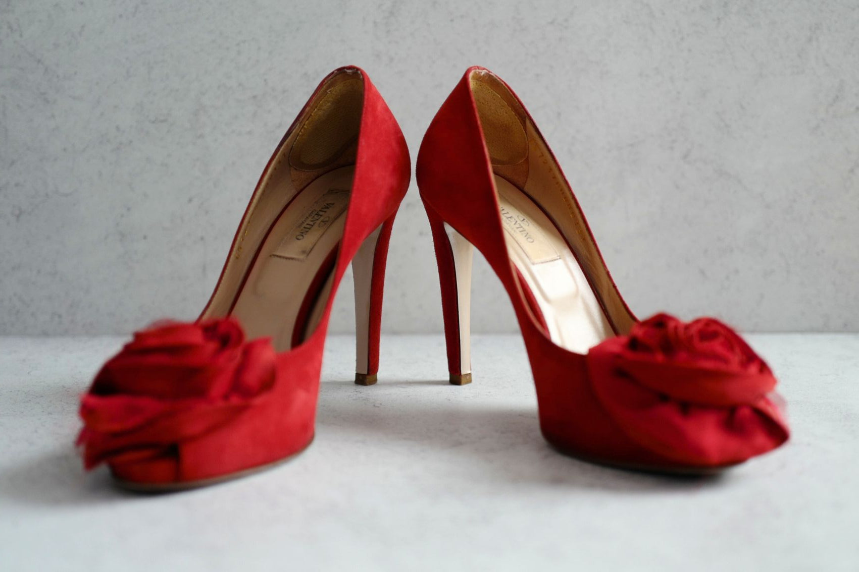 Preloved Valentino Heels Red Rose size 37 in Red