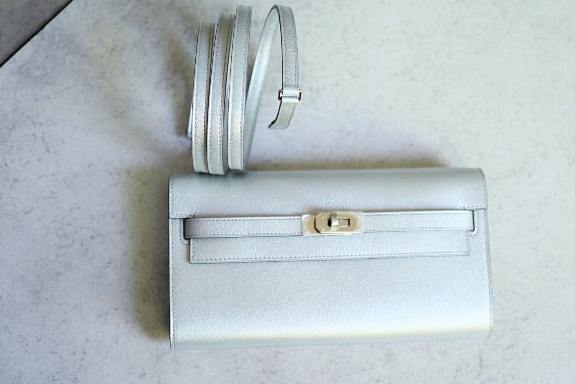 Hermès Kelly To Go Wallet Dore Argent Silver Metallic Chamkilight Goatskin 2026