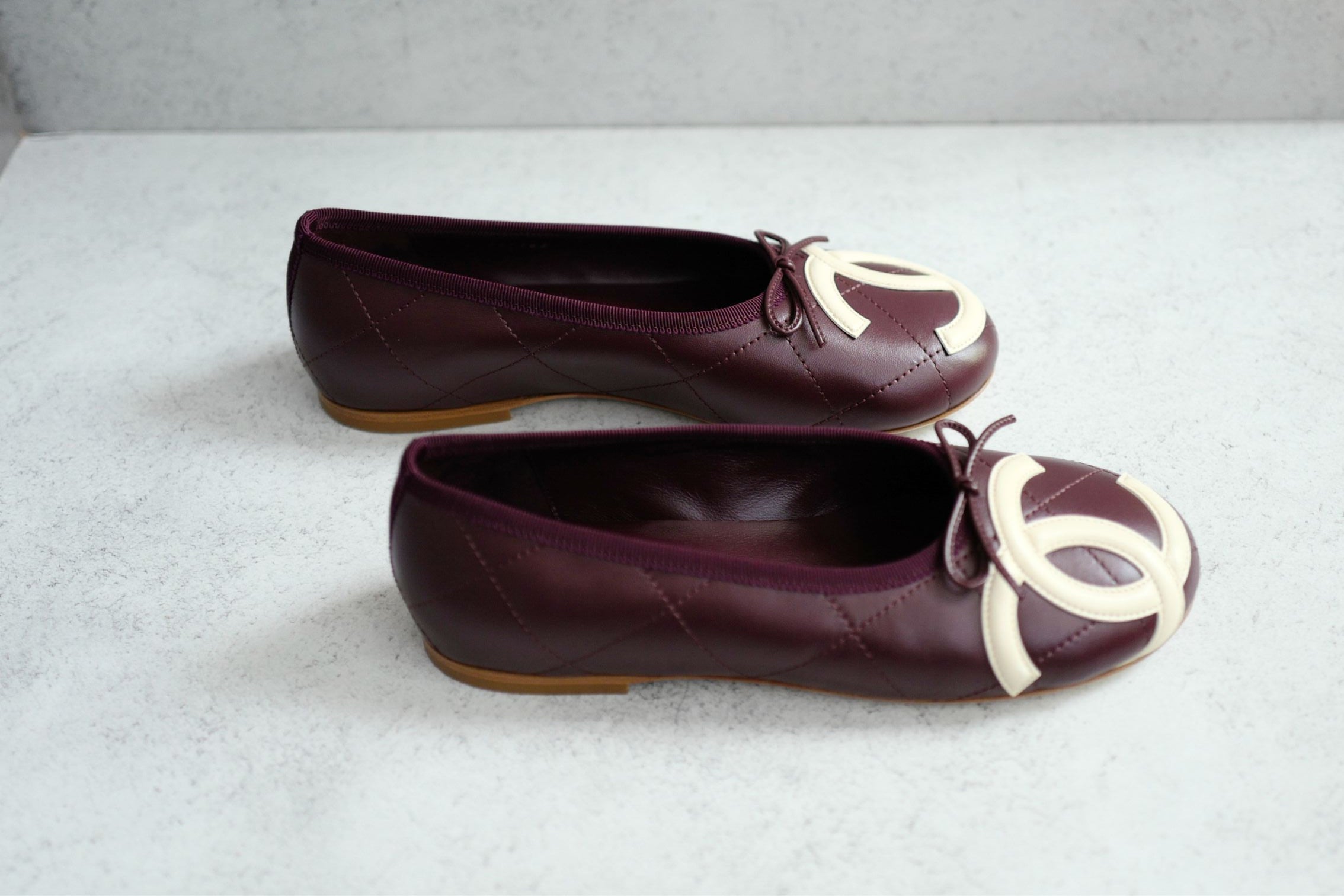 Chanel 26M Coco Beach Ballet Flats Burgundy White Lambskin Size 37