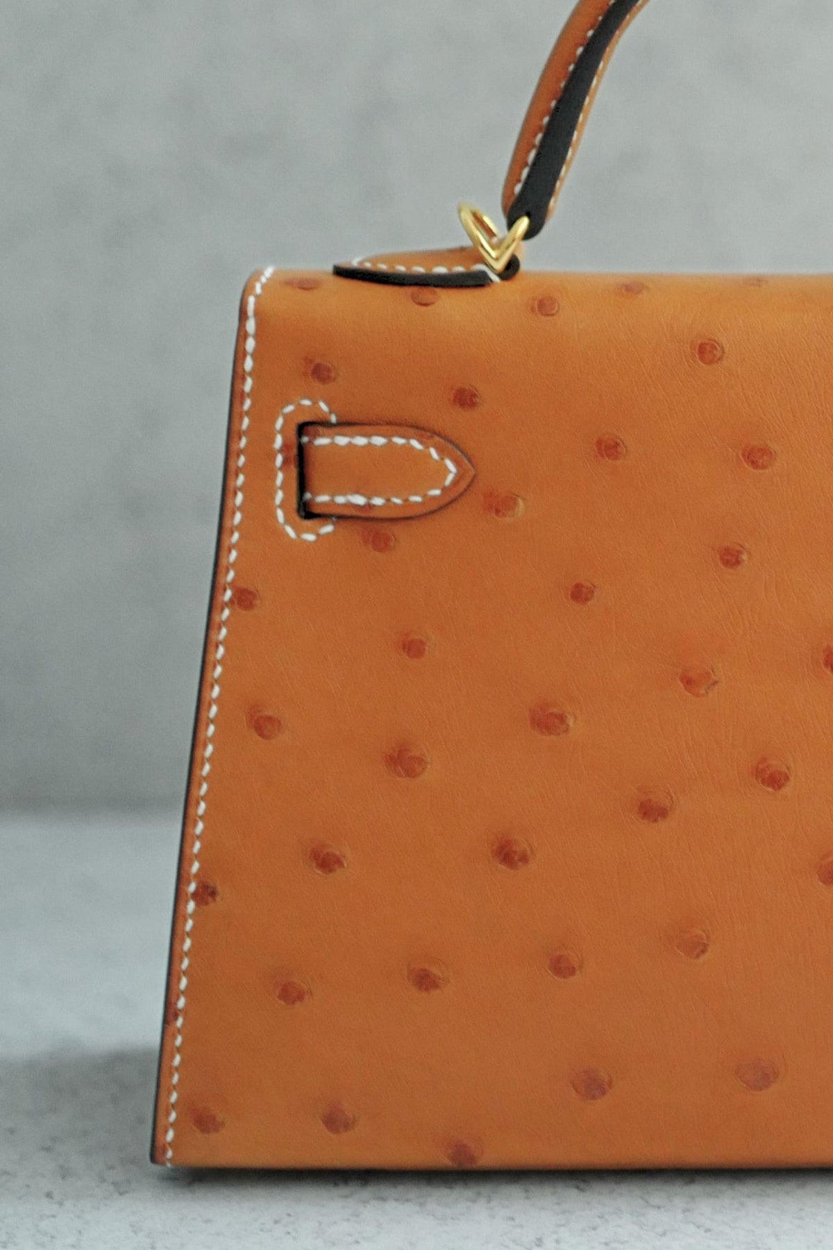 BNIB Hermes Mini Kelly HSS Cognac Ostrich with Craie Stitching GHW G Stamp 2026