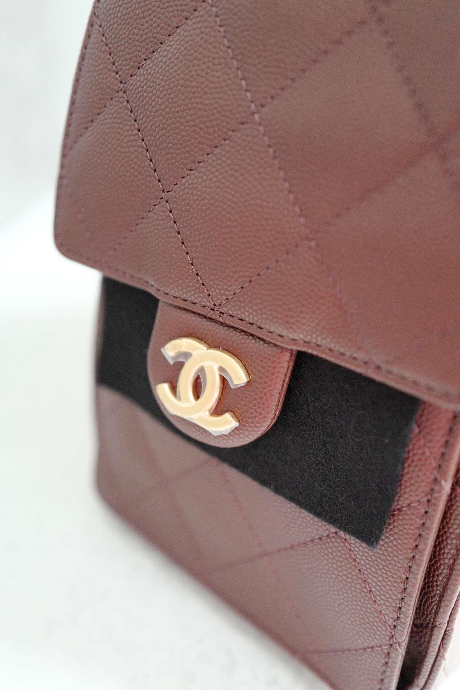 BNIB Chanel 25K Small Hobo Bag Dark Brown Grained Calfskin with Gold Hardware