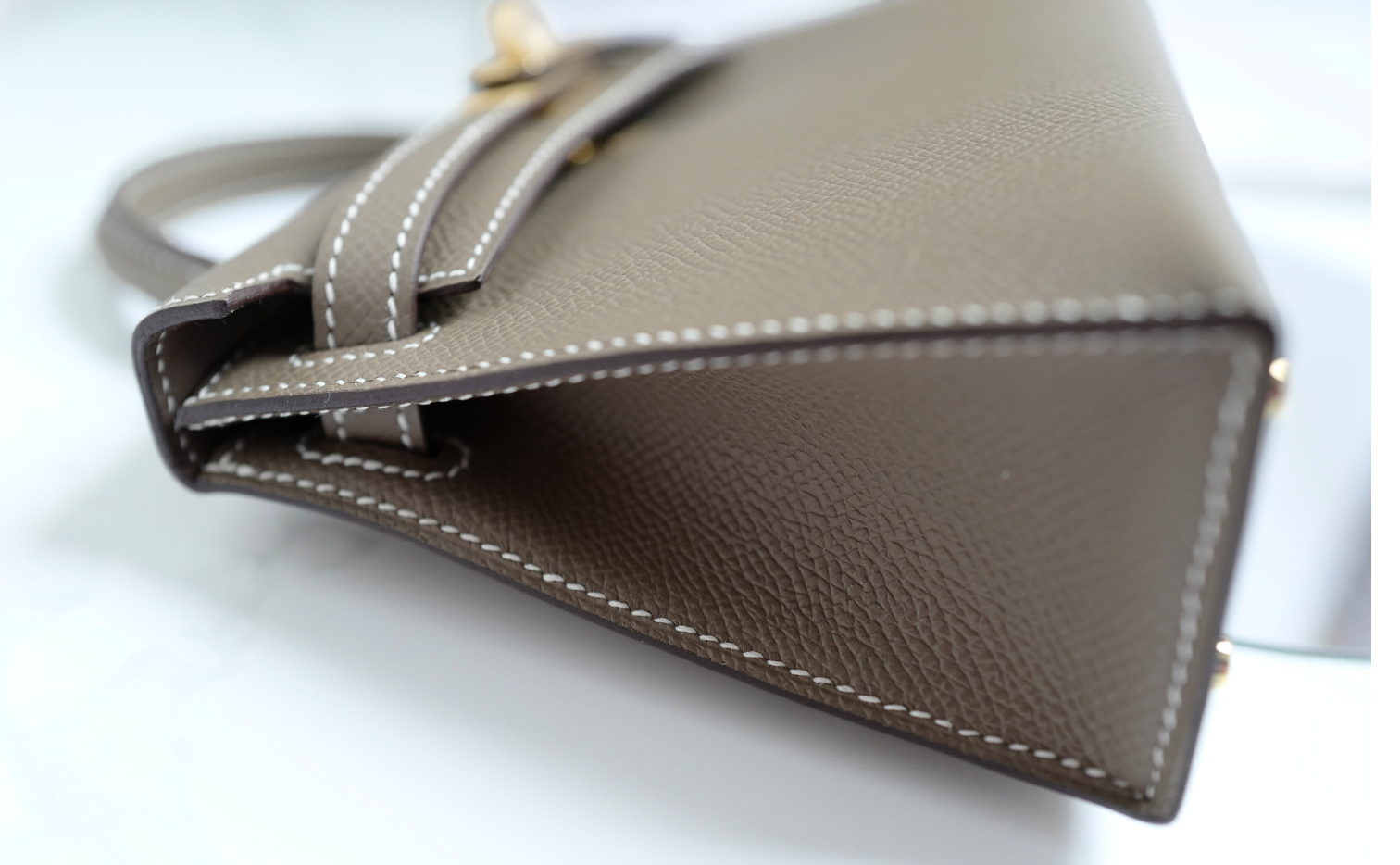 New Hermès Mini Kelly Etoupe Epsom Leather with Gold Hardware