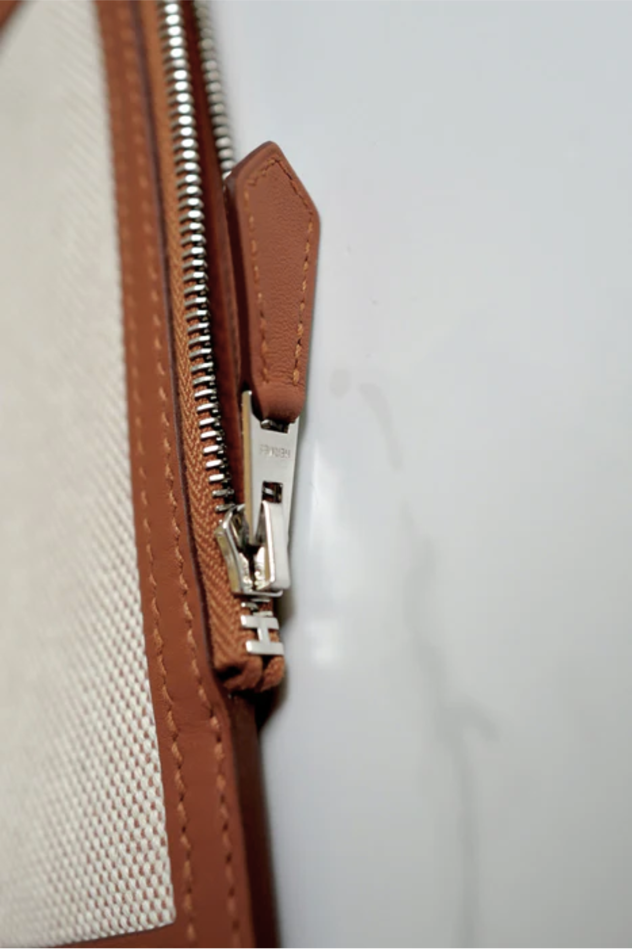 BNIB Hermès H Swift Canvas Cargo Travel Pouch in Ecru-Gold with Palladium HW