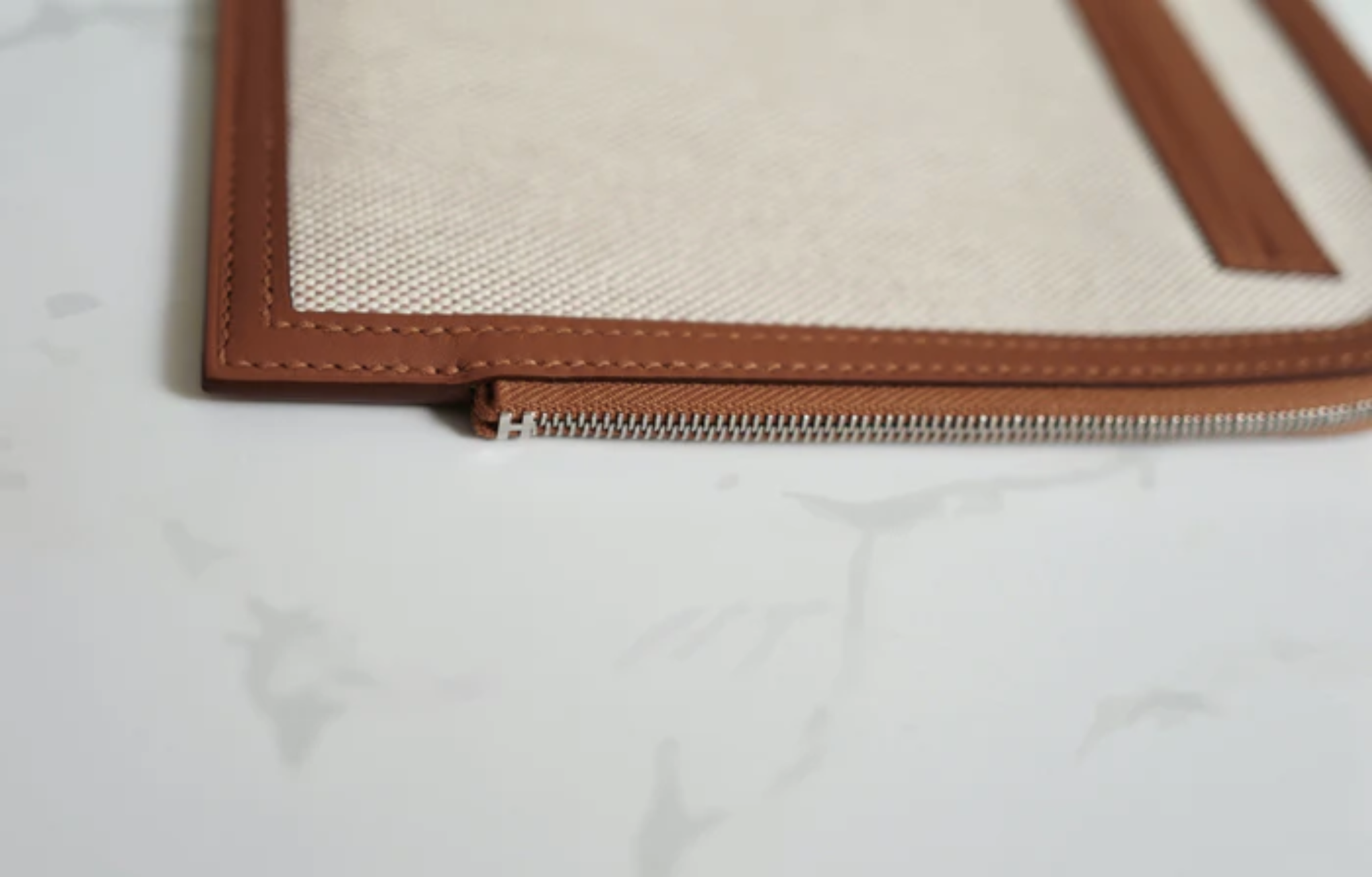 BNIB Hermès H Swift Canvas Cargo Travel Pouch in Ecru-Gold with Palladium HW