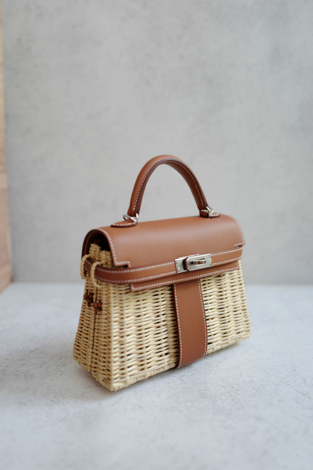 BNIB Hermes Mini Kelly Picnic Gold w Palladium Hardware Complete W Receipt