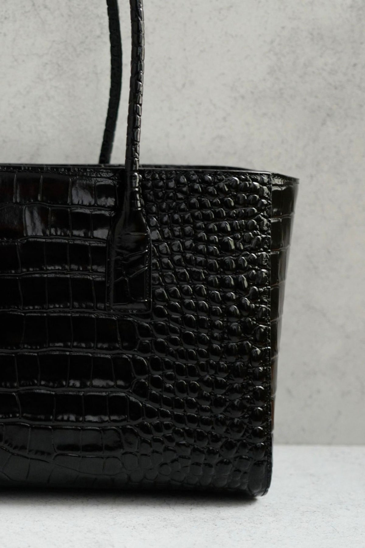 NEW Chanel 26K Small Tote Black Crocodile Embossed Calfskin GHW Matthieu Blazy's