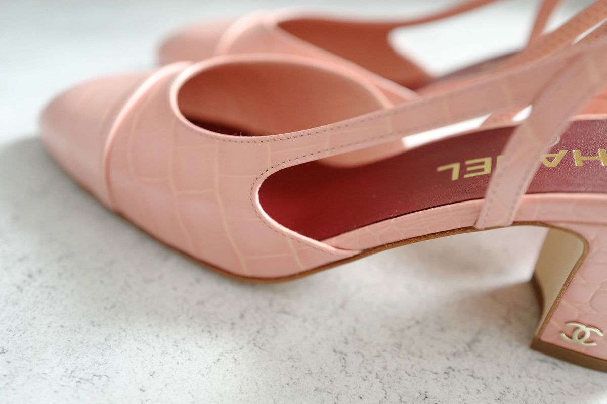 Chanel 26K Slingbacks Heels Rose Clair Croc Embossed Calfskin Size 38