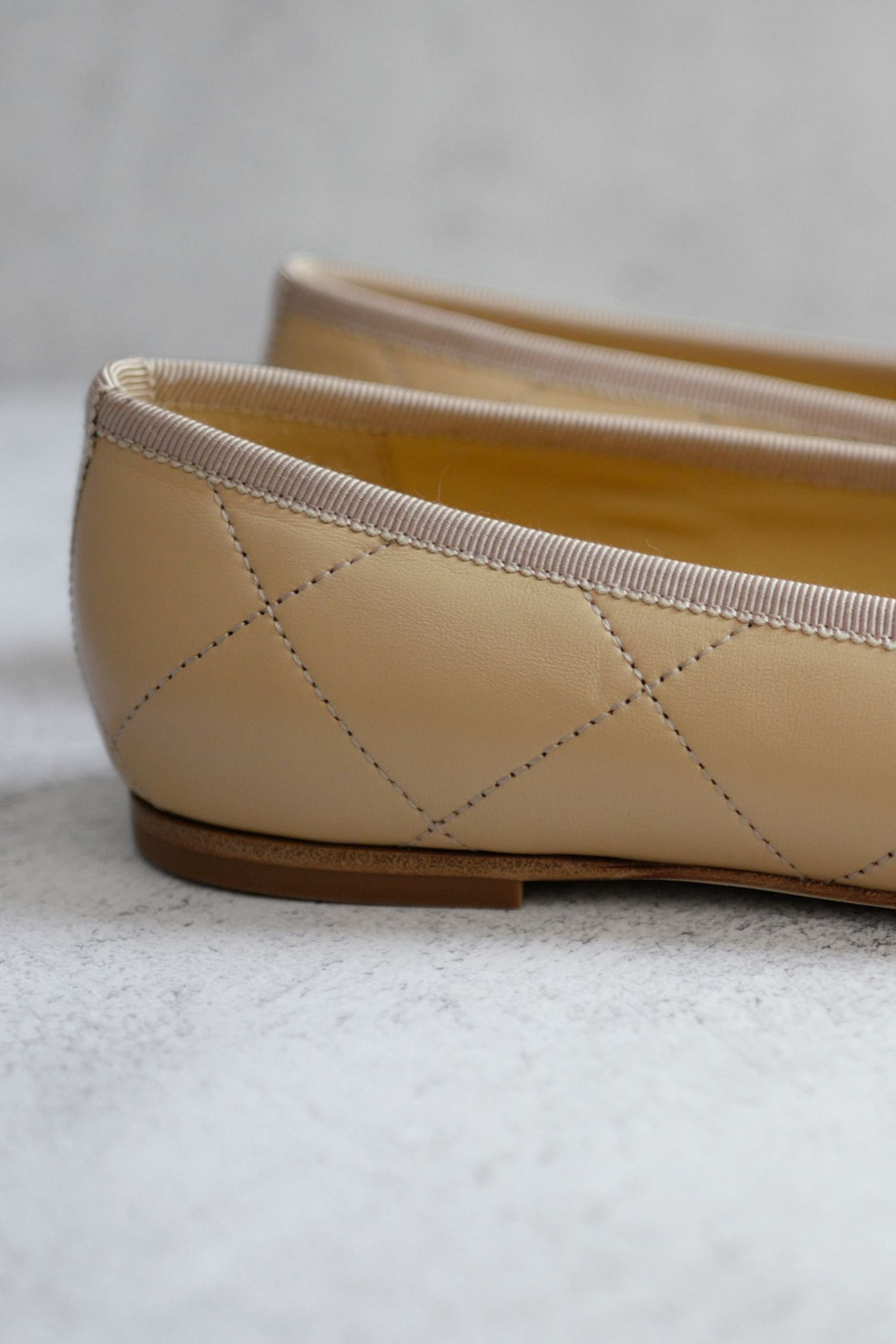 Chanel 26M Coco Beach Ballet Flats Beige Lambskin Size 37.5