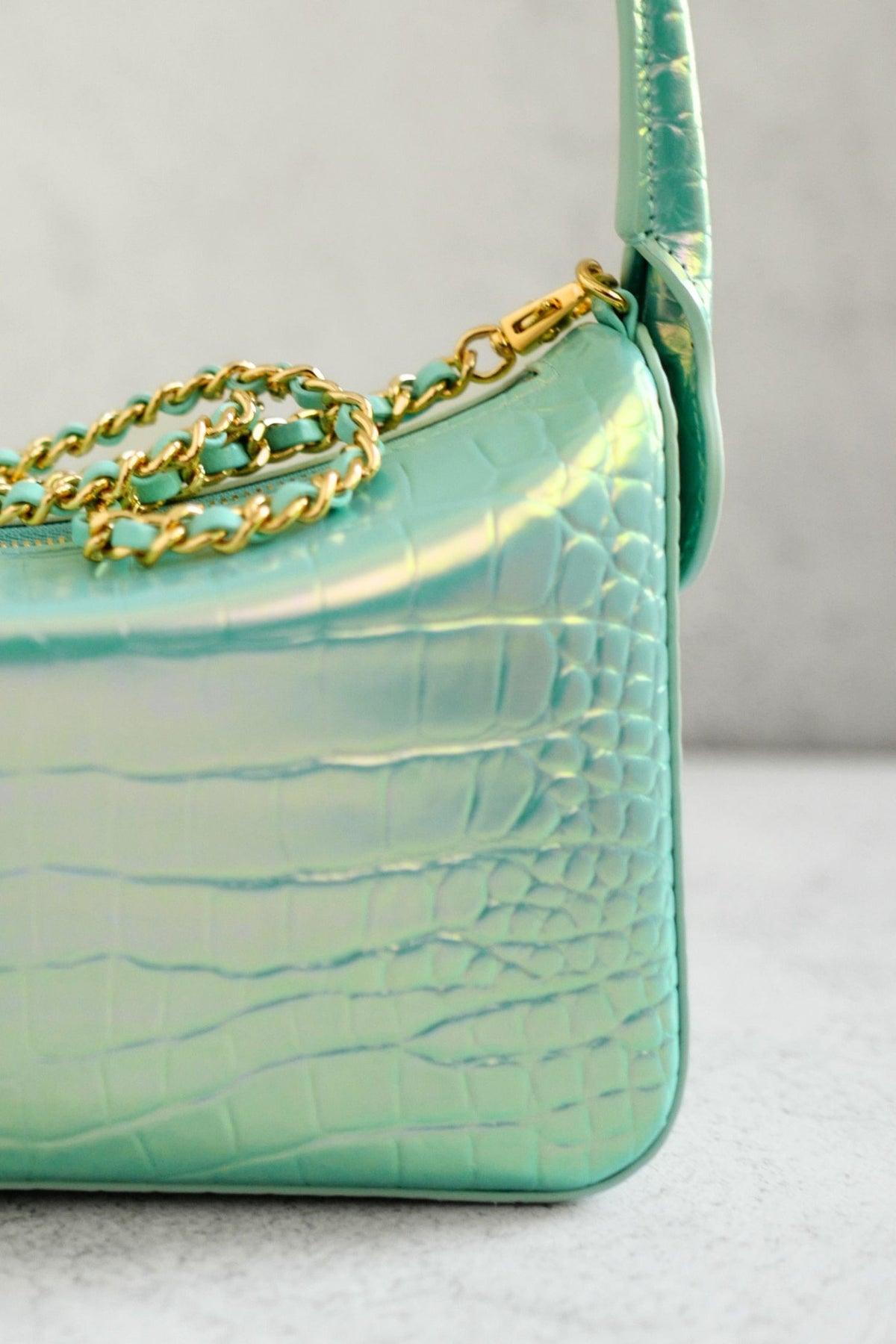 NEW Chanel 26K Clutch With Chain Turquoise Croc Embossed Calfskin GHW