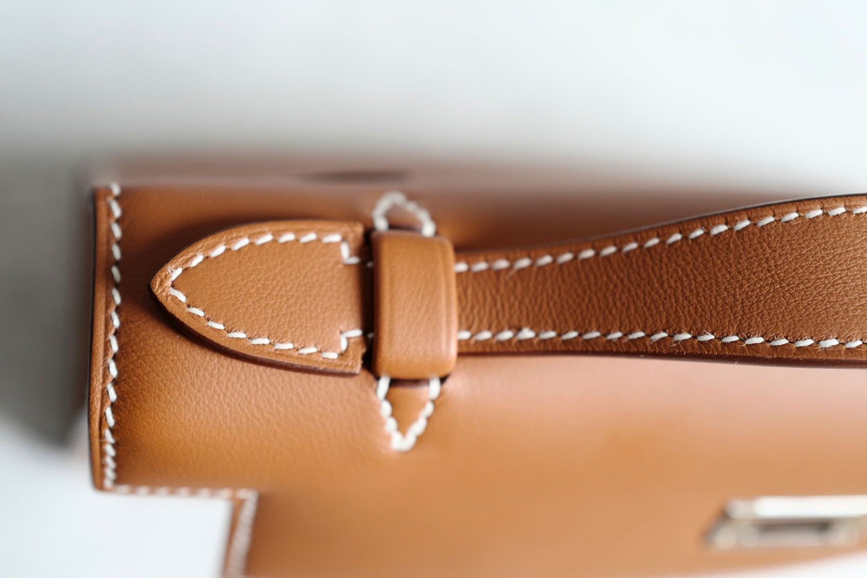 Hermès Kelly Pochette Gold Swift Leather Palladium Hardware K Stamp