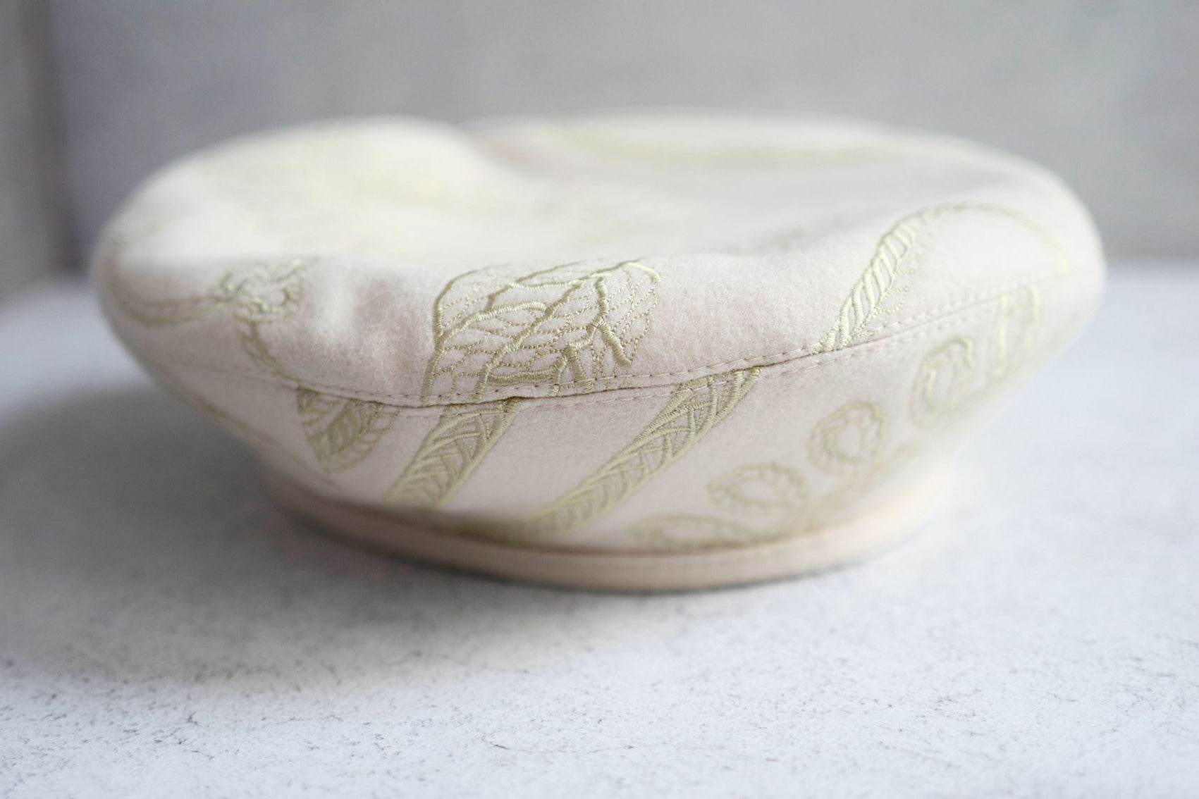 Hermes Saint-Honore en Finesse Beret in Blanc Cassé Size 56 Hat