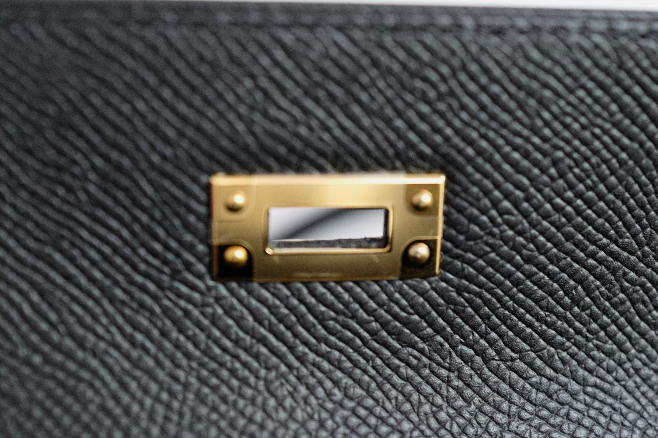 Hermès Kelly 25 Black Epsom Sellier Gold Hardware G Stamp 2026