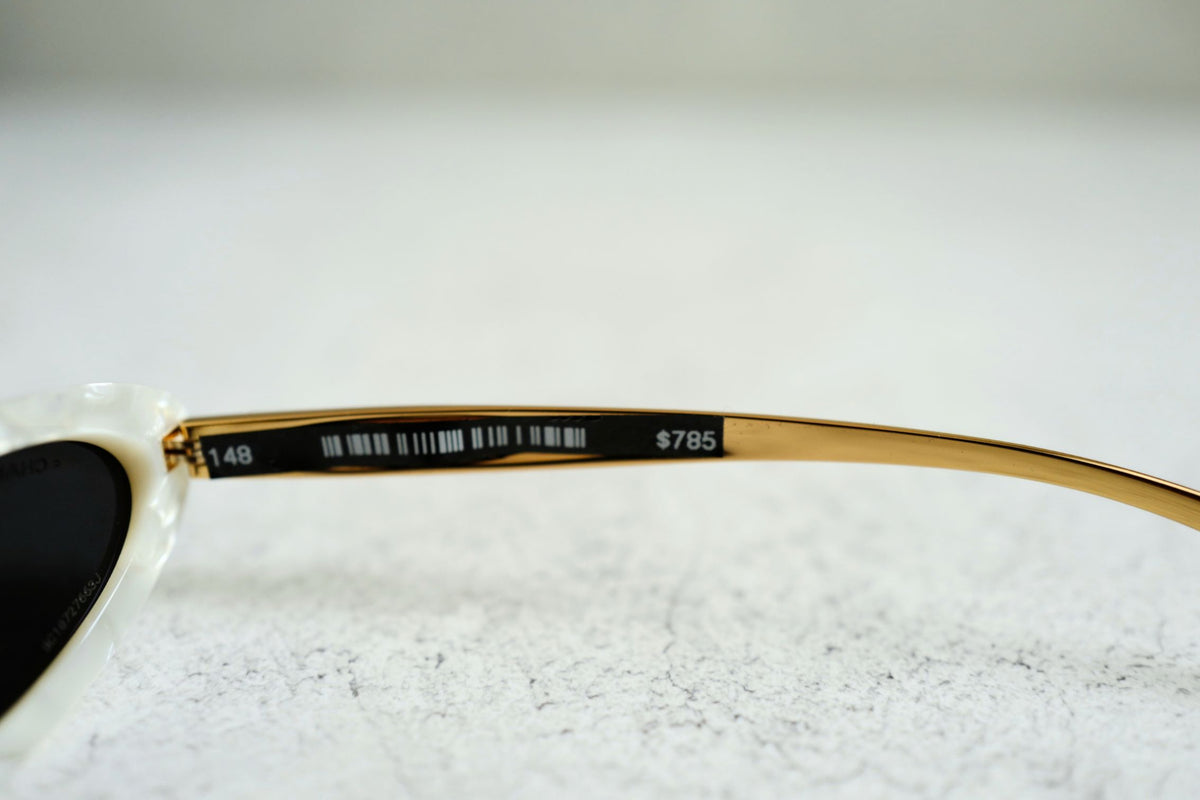 CHANEL 26K Fall/Winter Oval Sunglasses Blanc Acetate Frame Gray Lens 19mm