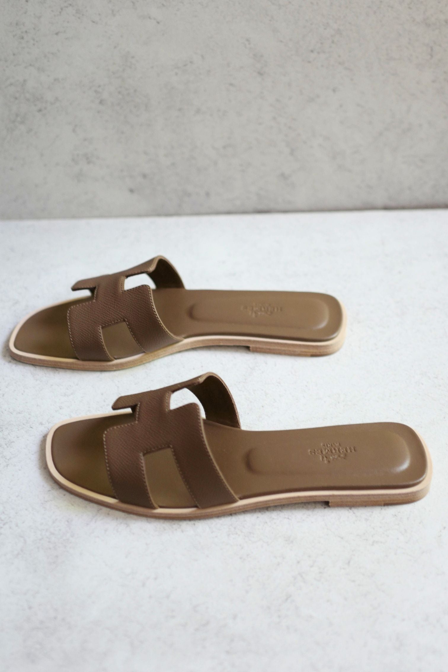 Hermès Oran Sandal Étoupe Calfskin Leather Size 38
