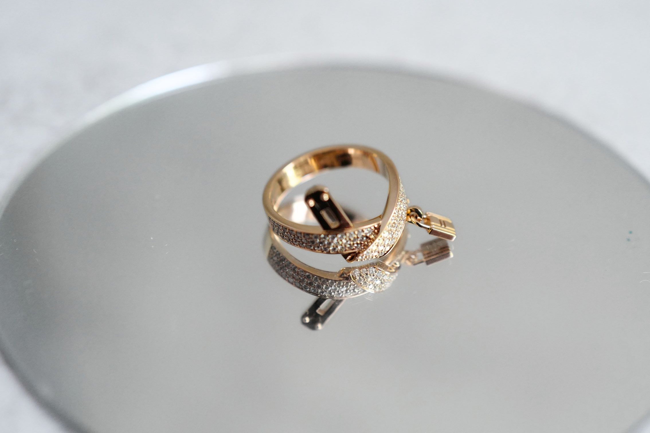 Hermès Kelly Gavroche Ring 18K Rose Gold 94 Diamonds Size 53