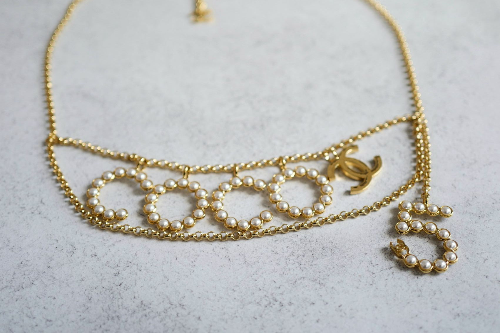 BNIB Chanel 24S Chain Belt with COCO & No 5 Pendant in Gold & Pearly White 85