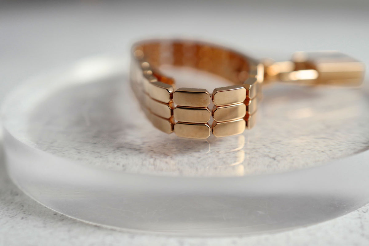 BNIB Hermes Mini Kelly Watch Rose Gold 16 mm With Diamond Set Over $40K Retail