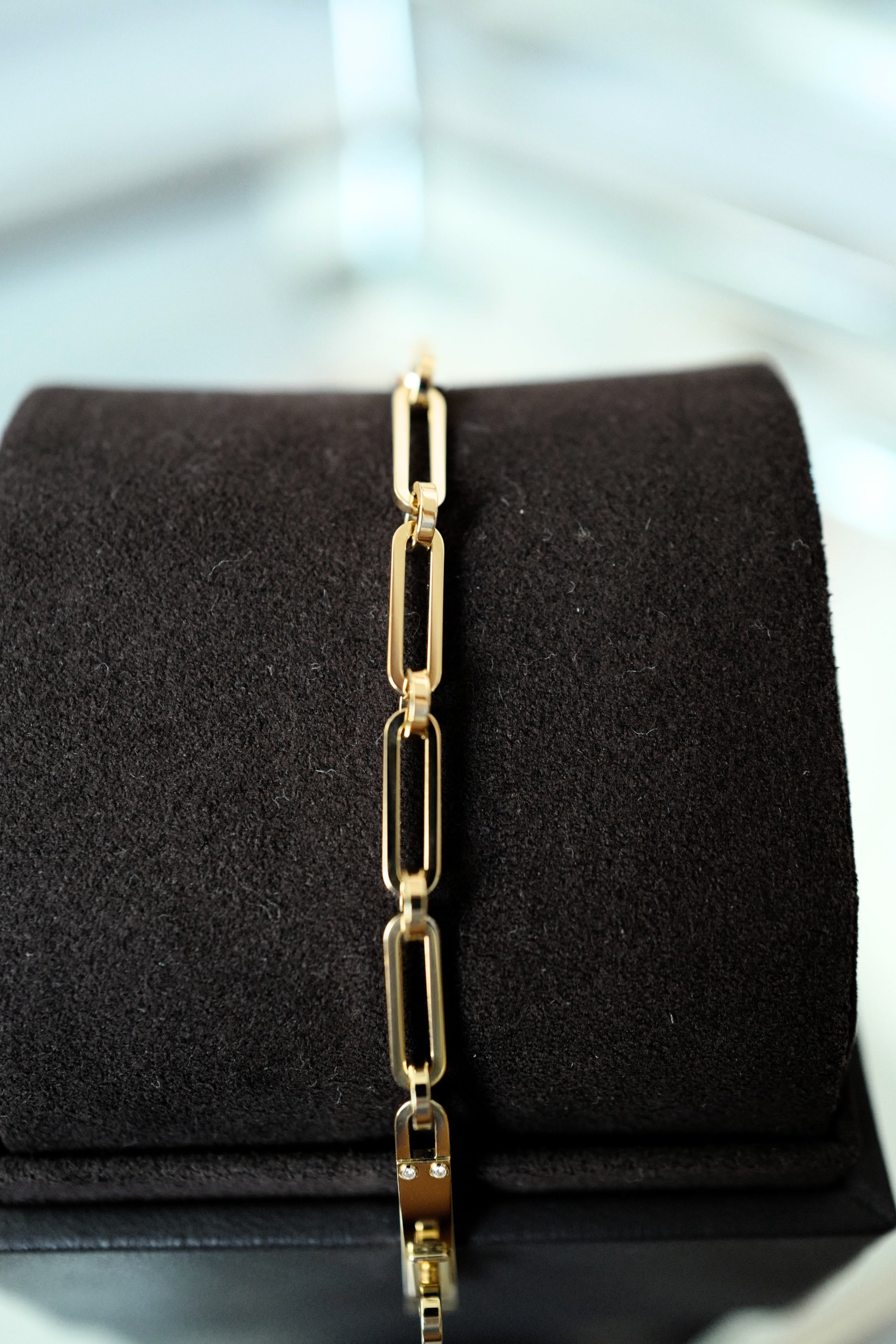 NEW Hermès Kelly Chaine Bracelet Small Model Yellow Gold with Diamonds