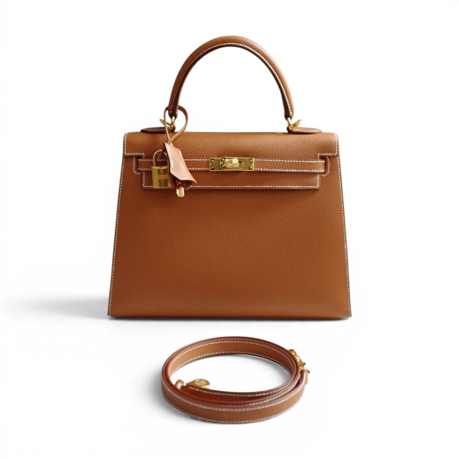 NEW Hermes Kelly 25 Gold Epsom Sellier Gold Hardware G Stamp 2026