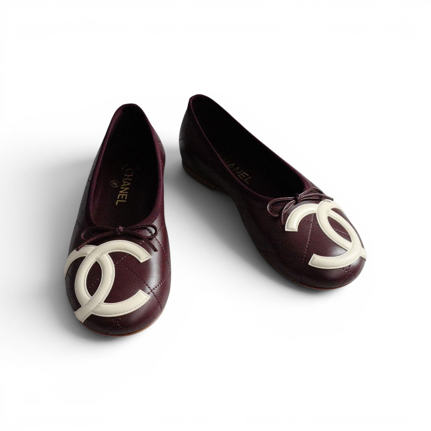 Chanel 26M Coco Beach Ballet Flats Burgundy White Lambskin Size 38.5