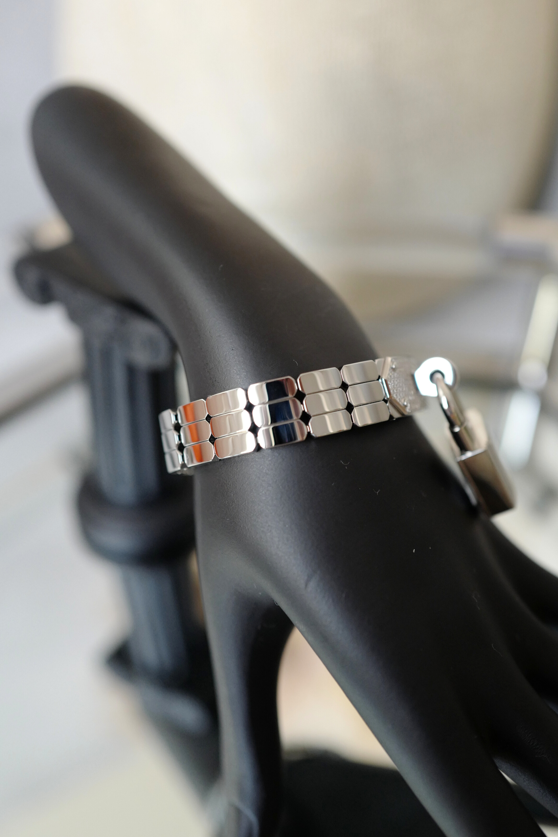 BNIB Hermes Kelly Watch Mini Model 16 mm Diamond Stainless Steel Bracelet