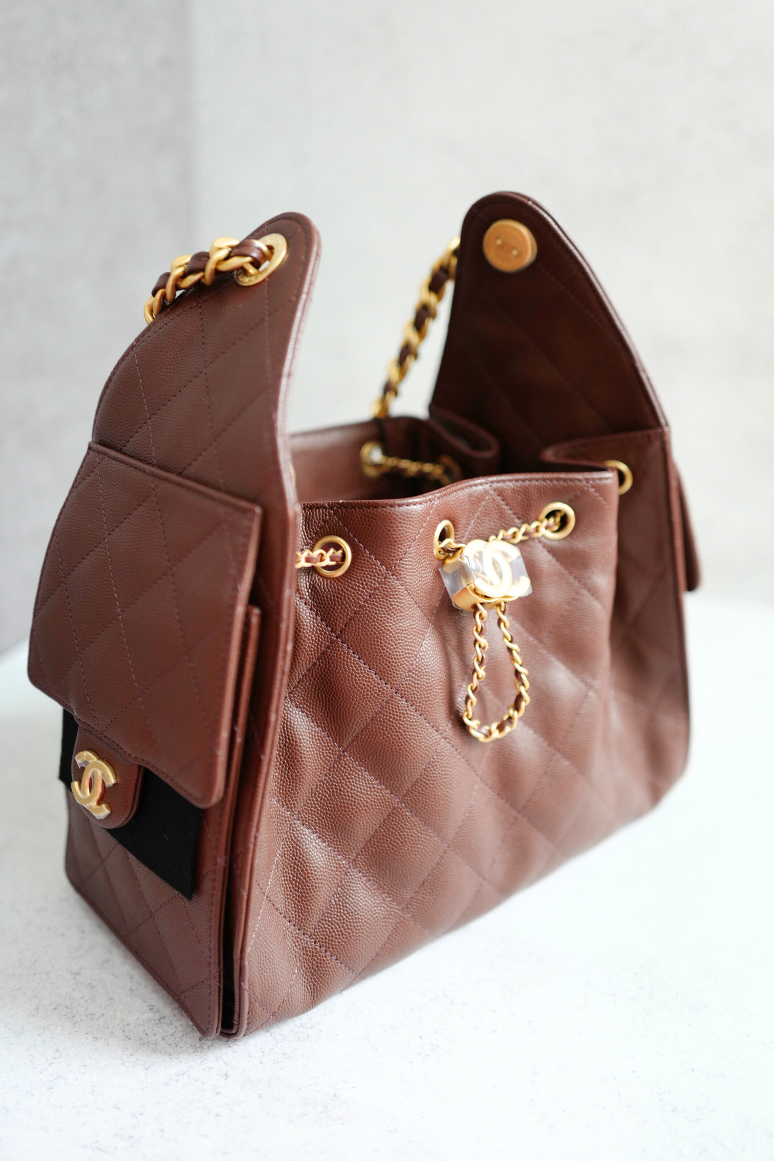 BNIB Chanel 25K Small Hobo Bag Dark Brown Grained Calfskin with Gold Hardware